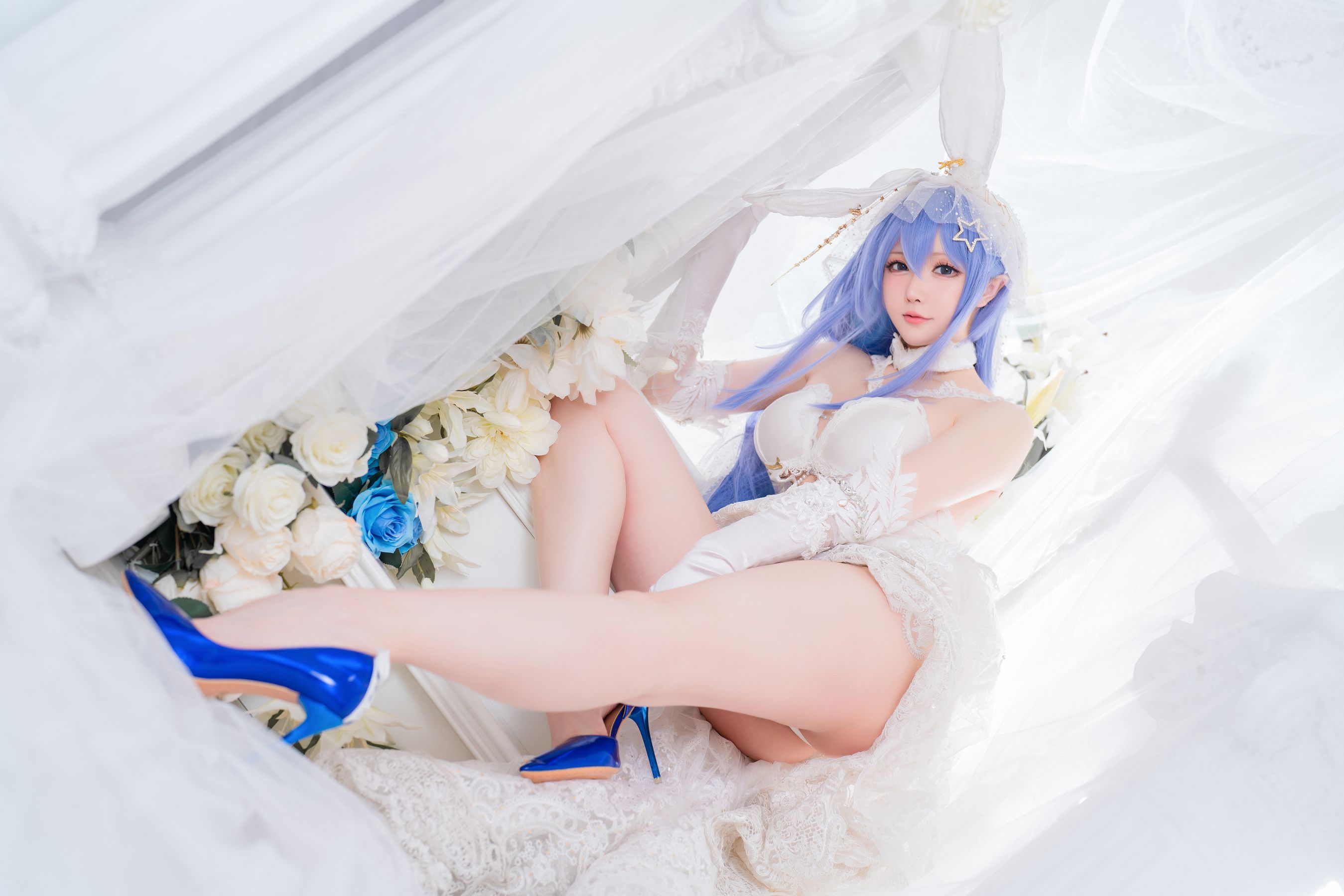 [福利COS] Coser小姐姐星之迟迟 - 碧蓝航线 花园