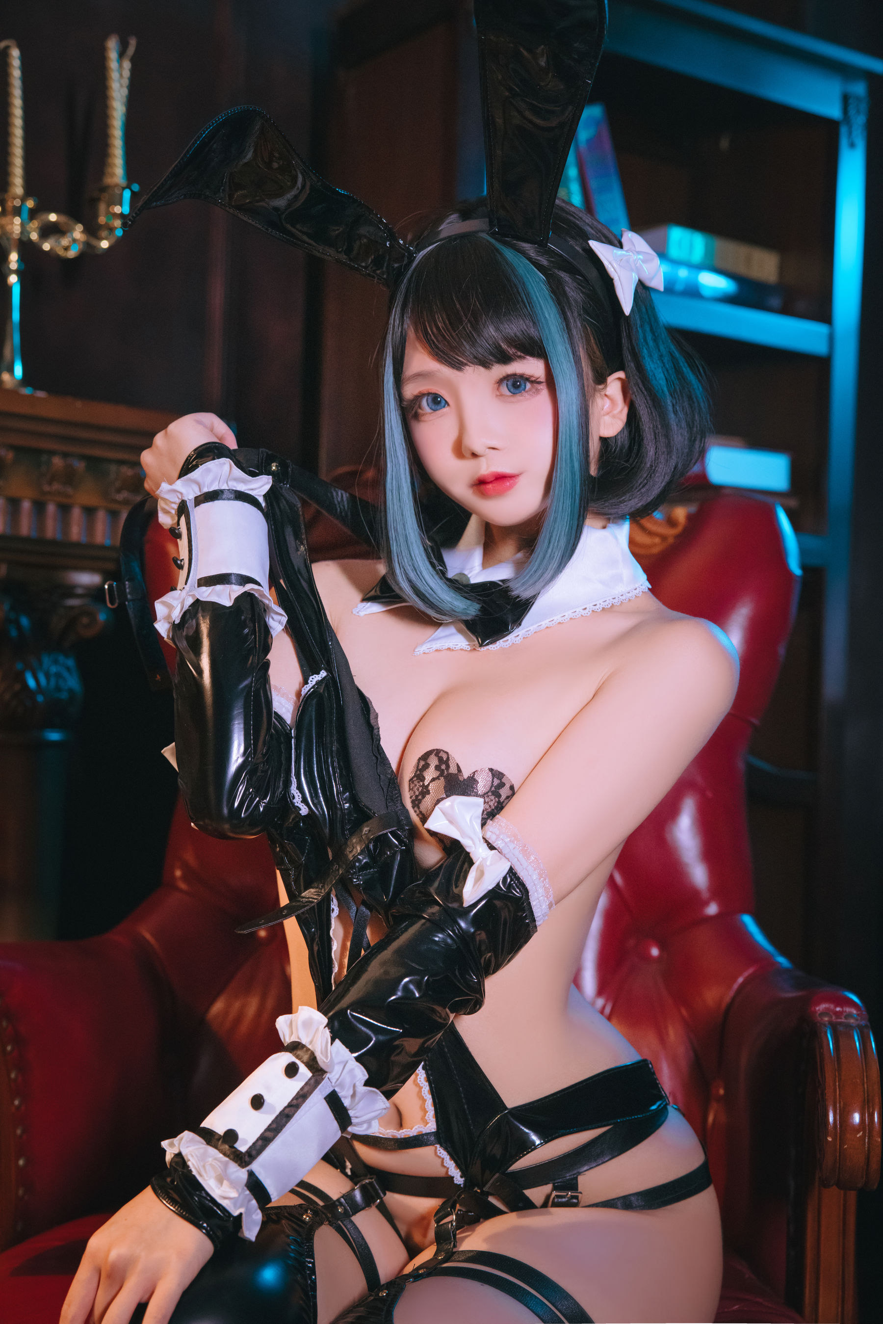 [福利COS] Cosplay日奈娇 - 万圣恶魔皮衣