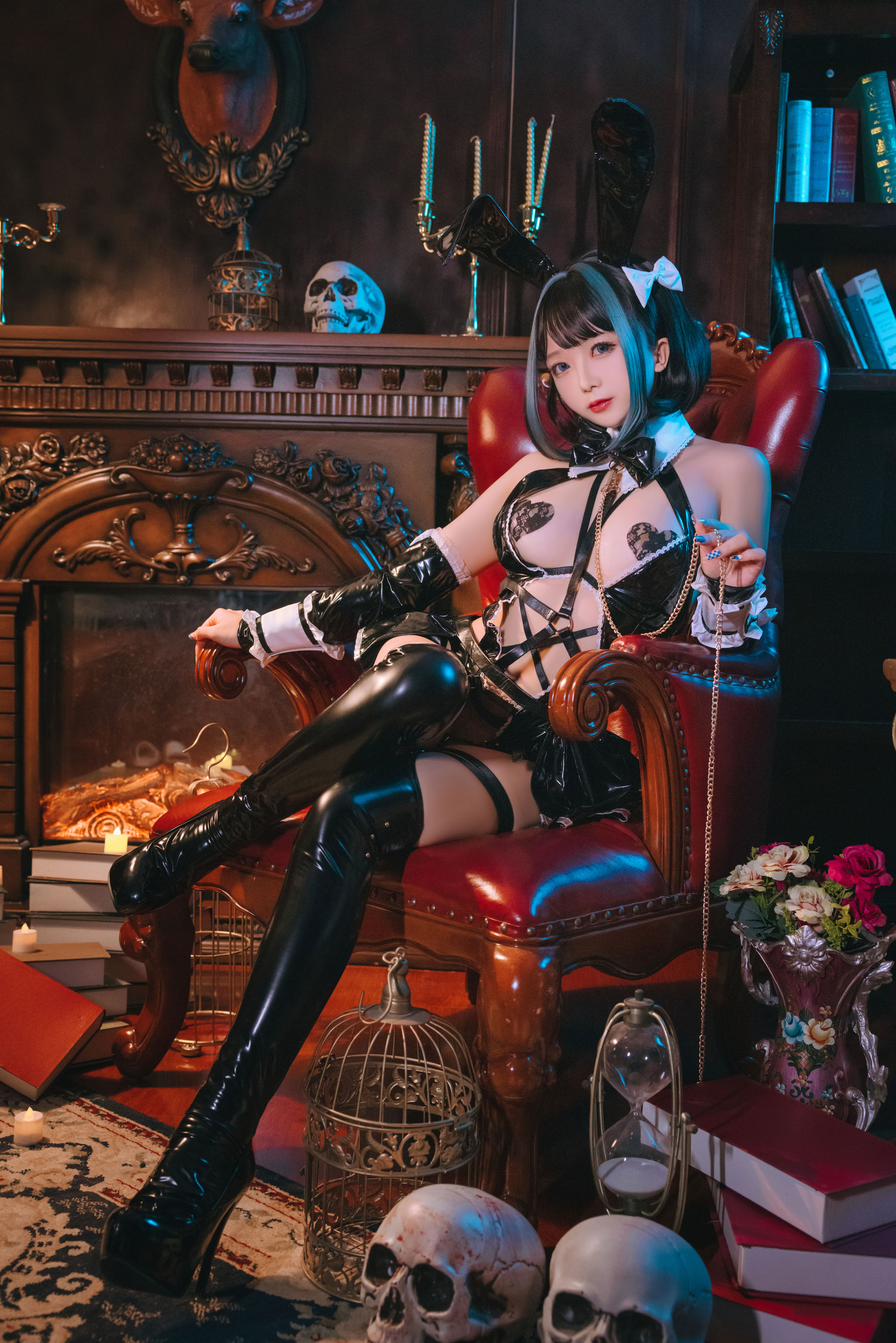 [福利COS] Cosplay日奈娇 - 万圣恶魔皮衣