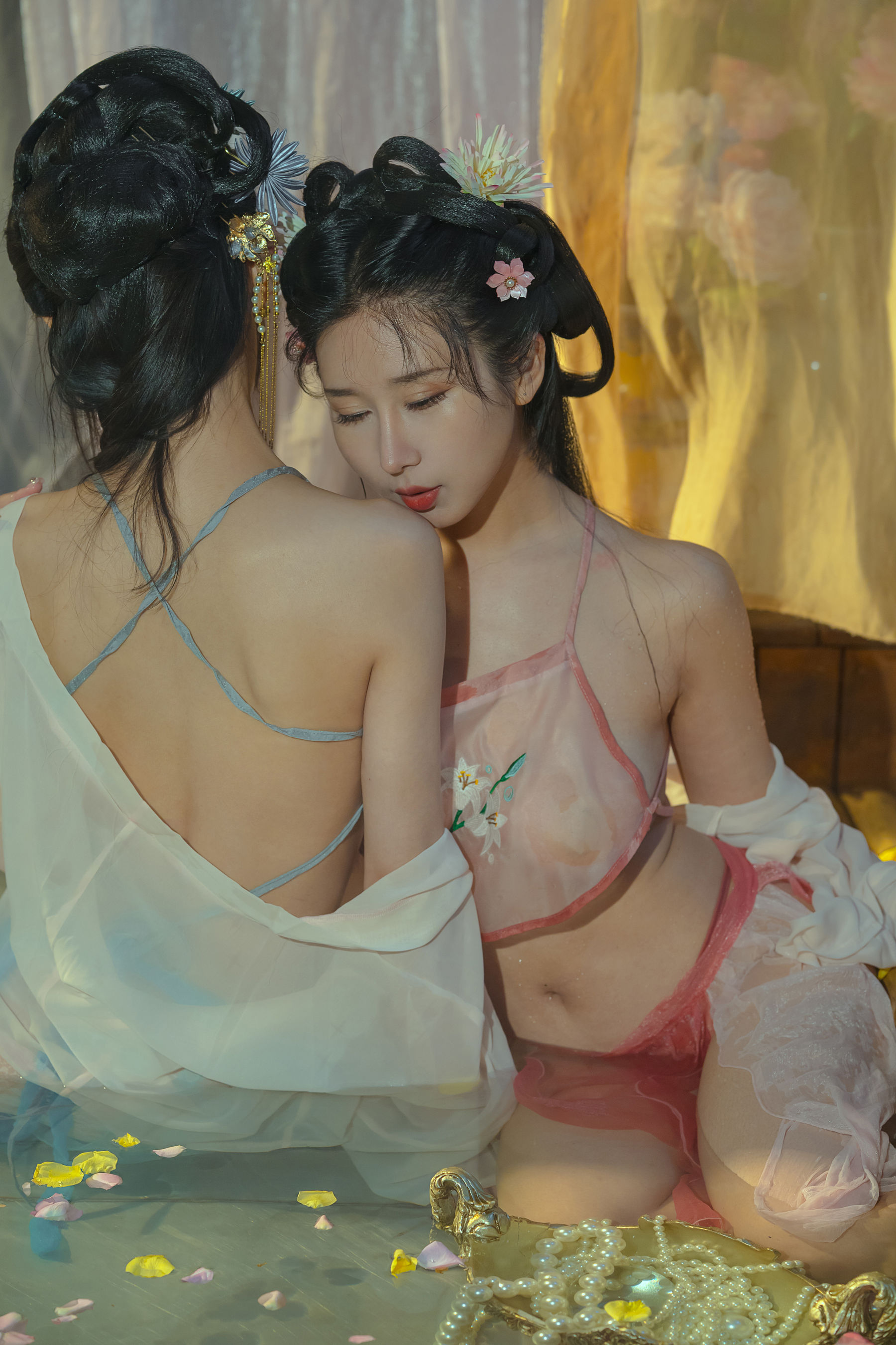 [福利COS] 云溪溪 - 奶桃 水池