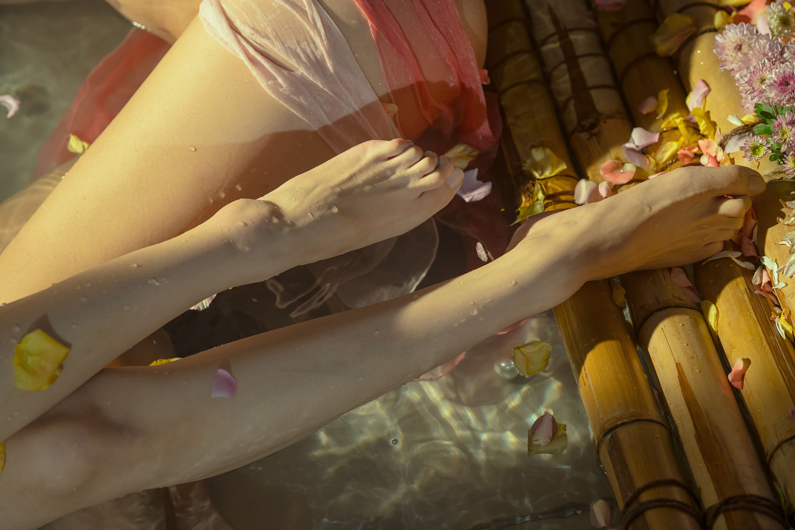 [福利COS] 云溪溪 - 奶桃 水池
