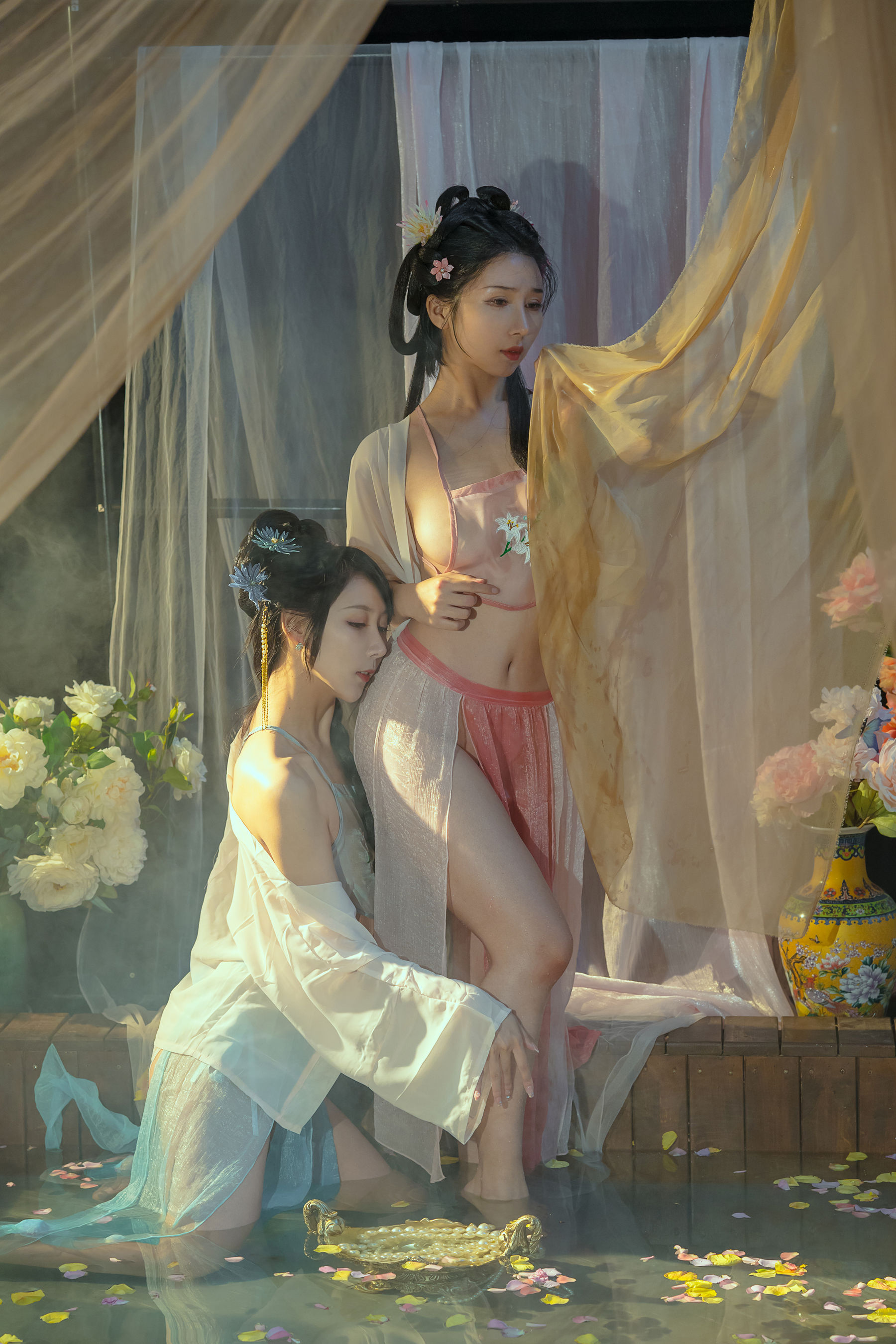 [福利COS] 云溪溪 - 奶桃 水池