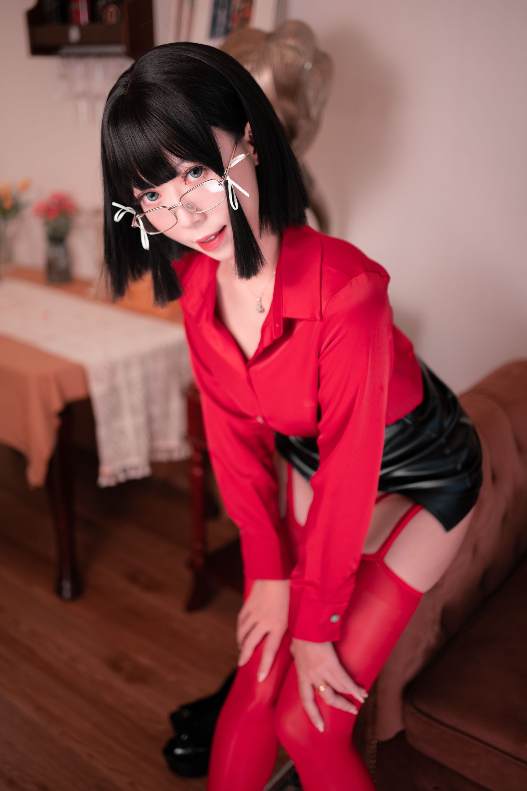 [福利COS] 动漫博主Money冷冷 - 辉夜姬OL制服