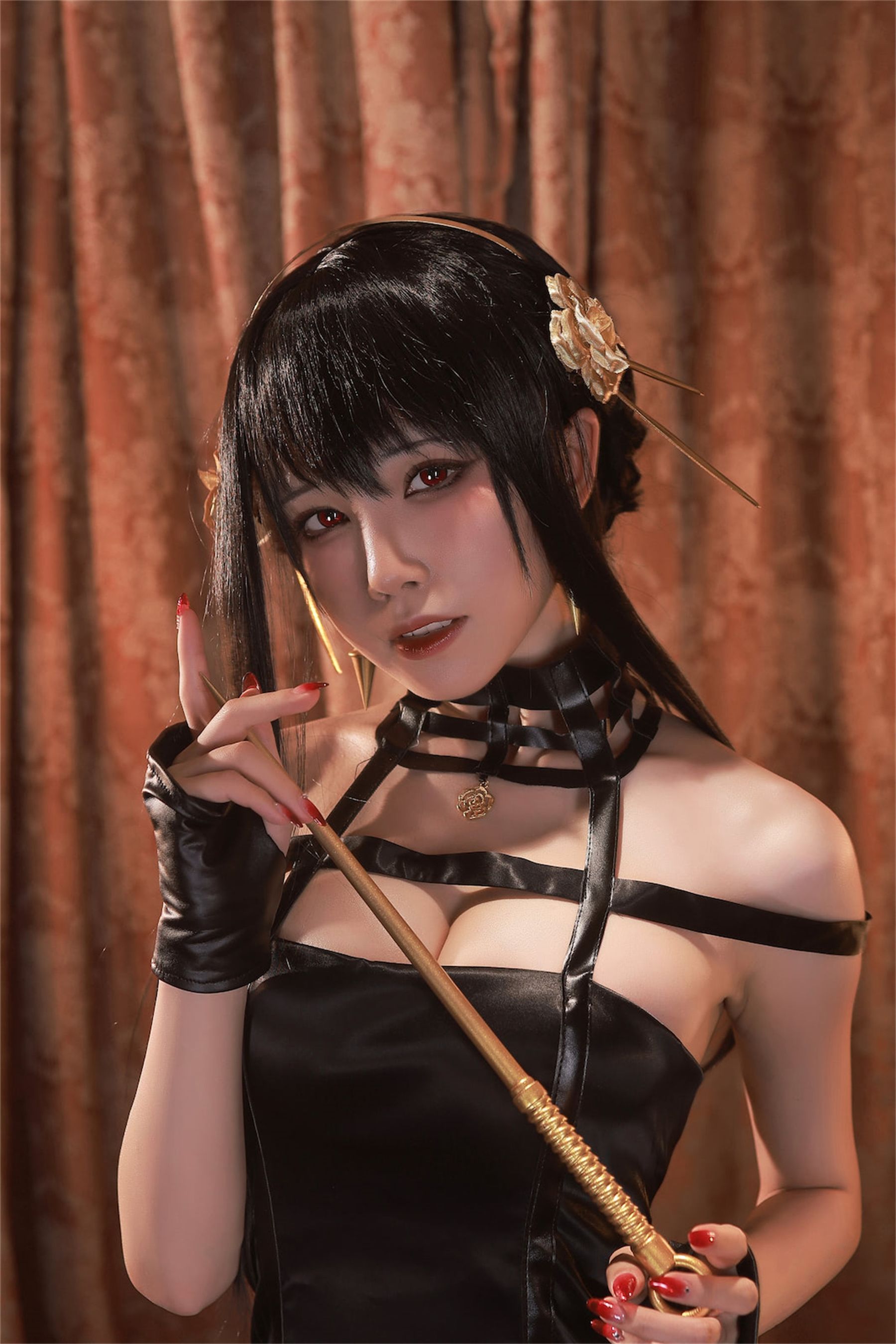 [福利COS] 动漫博主水淼aqua - 约尔 黑礼服