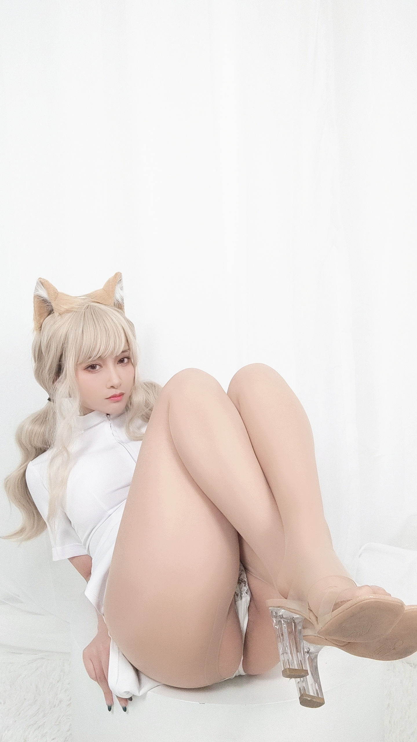 [福利COS] 动漫博主洛璃LoLiSAMA - 橘猫护士