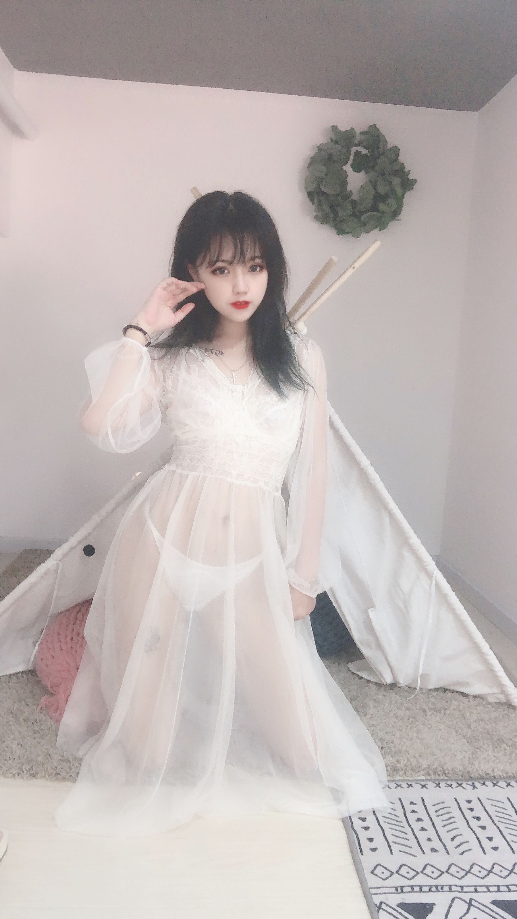 [福利COS] 安妮 - 白色纱裙