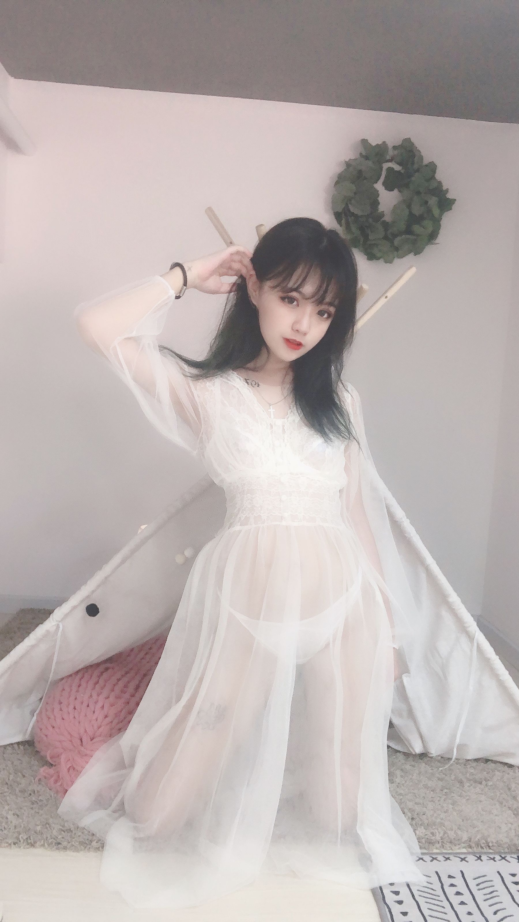 [福利COS] 安妮 - 白色纱裙