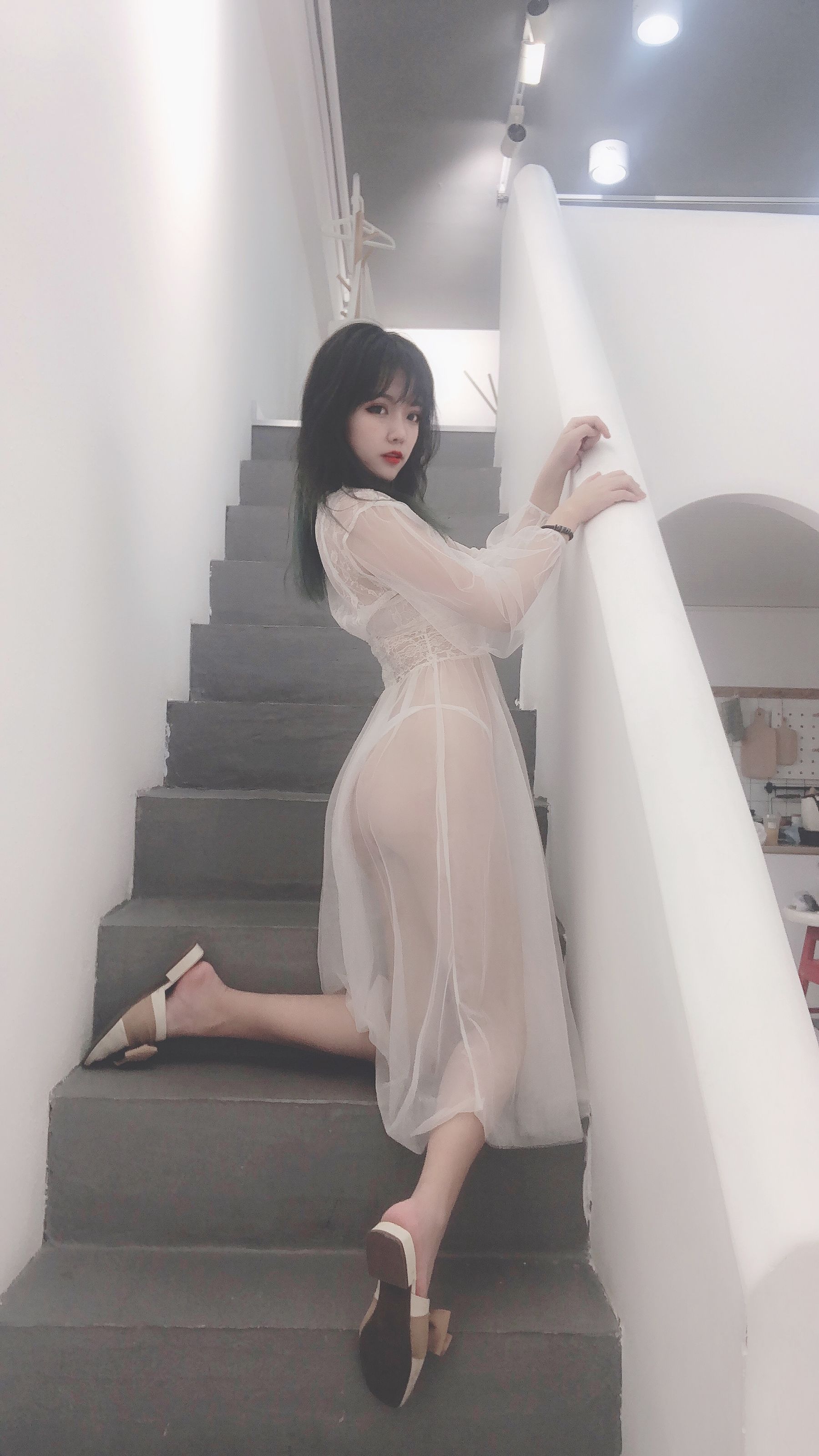 [福利COS] 安妮 - 白色纱裙