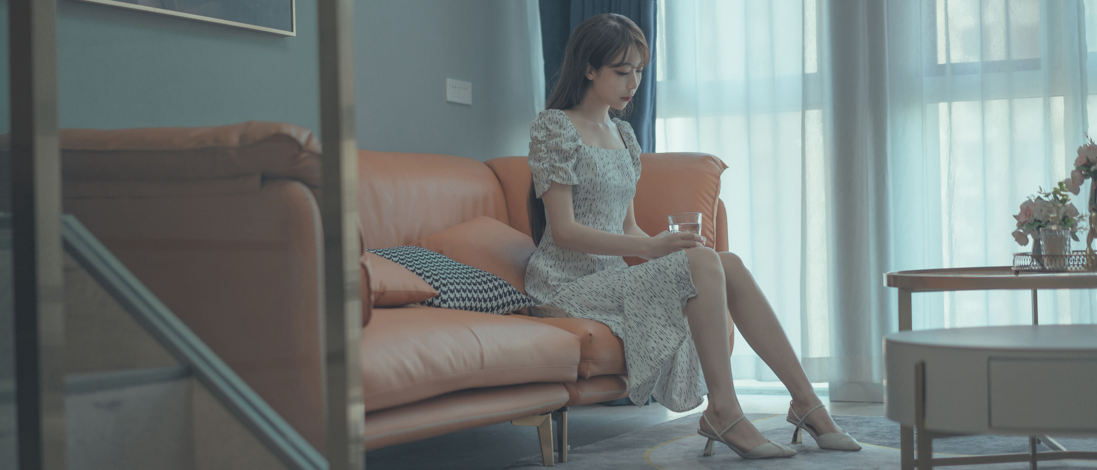 [福利COS] 杏仁曲奇 - 反差表姐