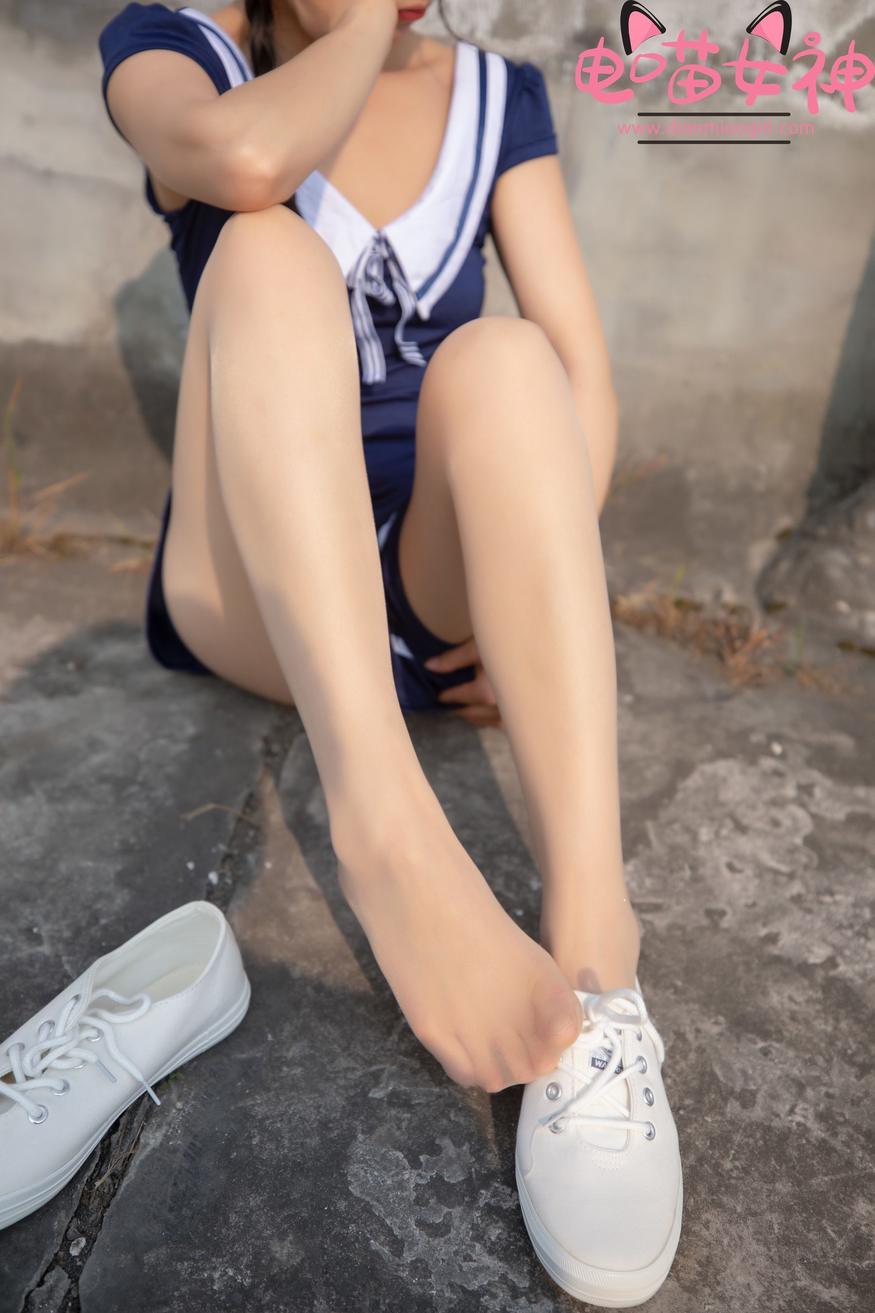[福利COS] 电喵女神 - 灵唯 制服