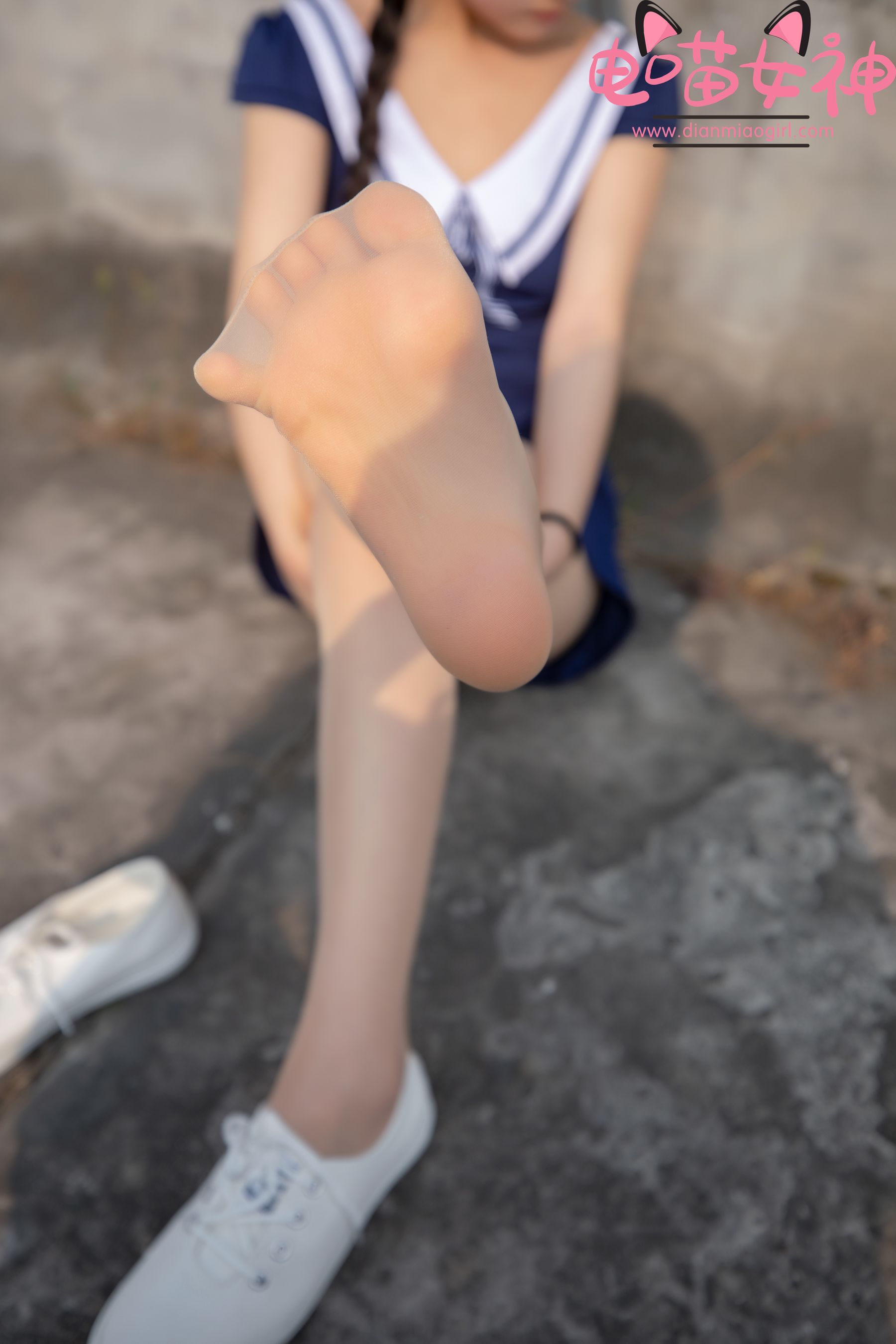 [福利COS] 电喵女神 - 灵唯 制服