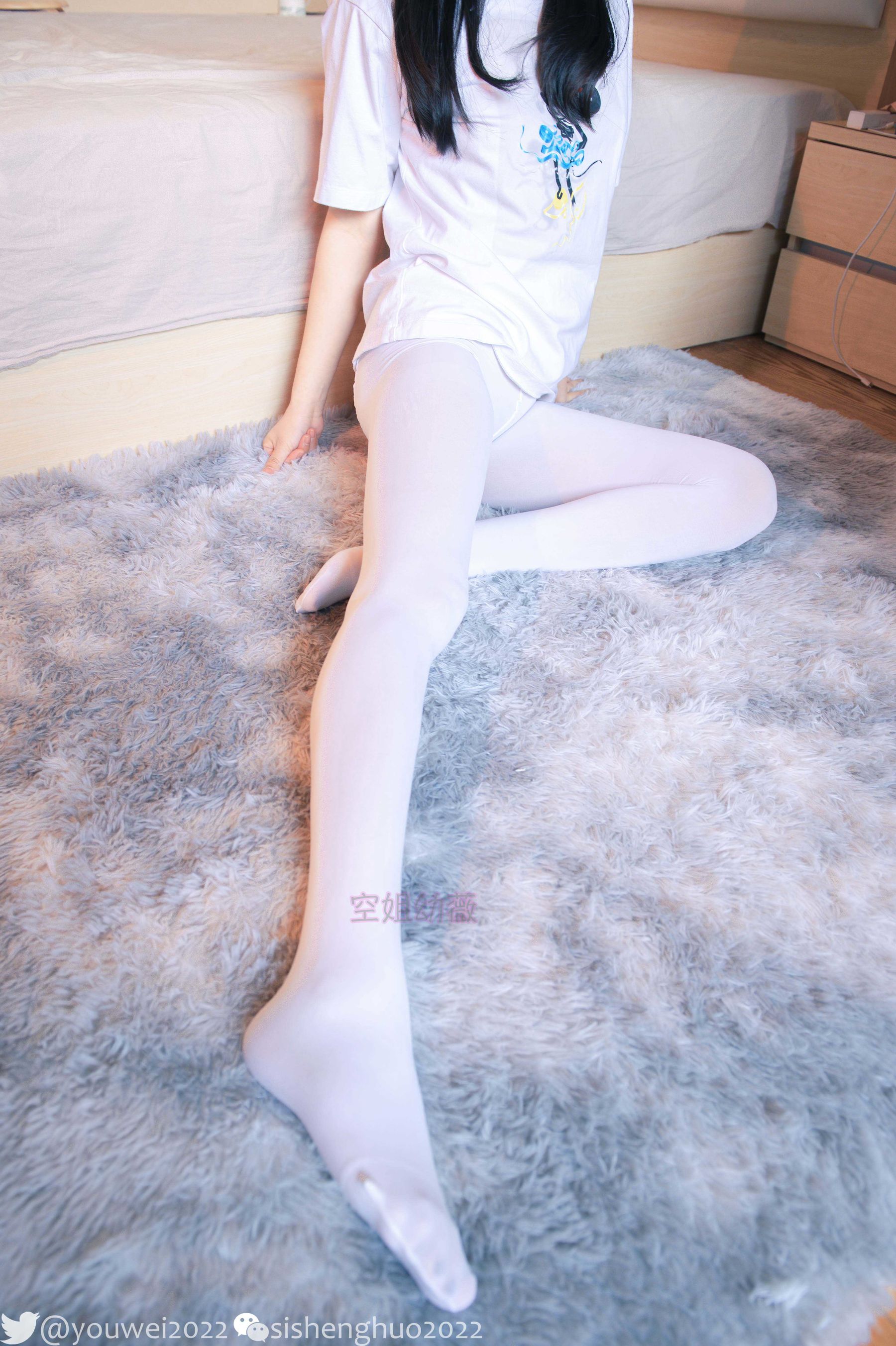 [福利COS] 空姐是幼薇儿呀 - 白丝真空