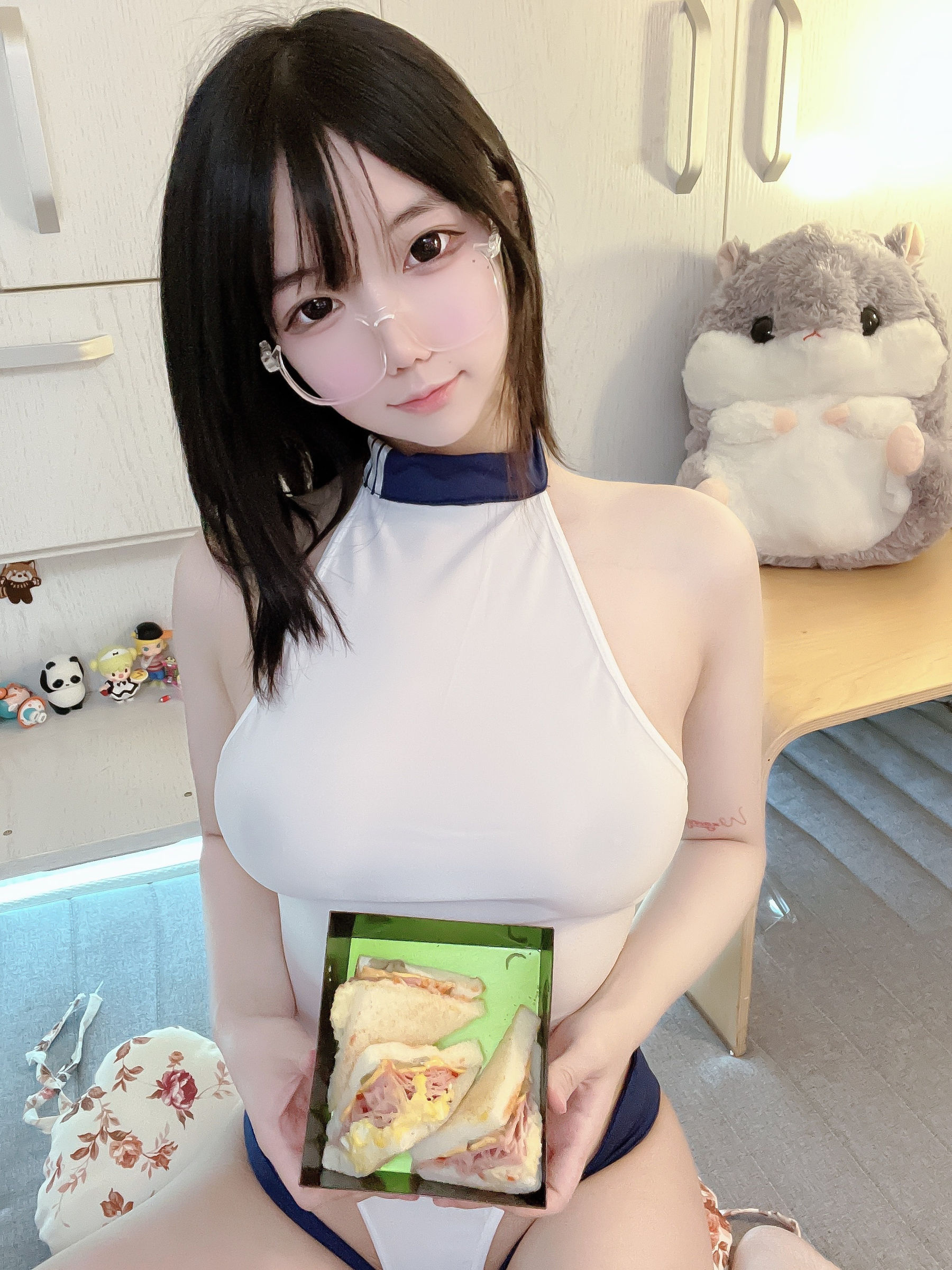 [福利COS] 莉犬酱 - 调教体操服