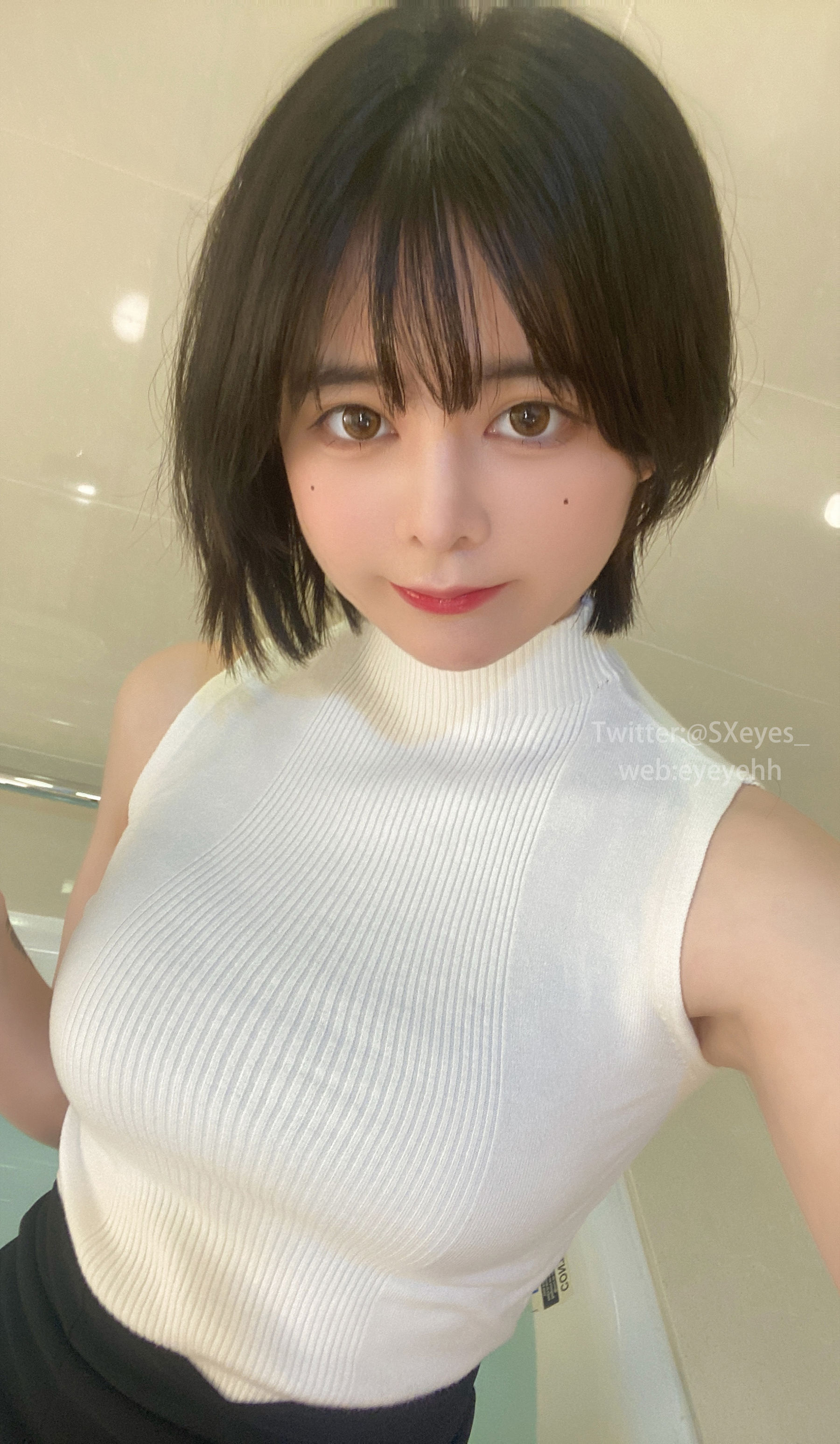 [福利COS] 萌妹子眼酱大魔王w - 风吕に入る