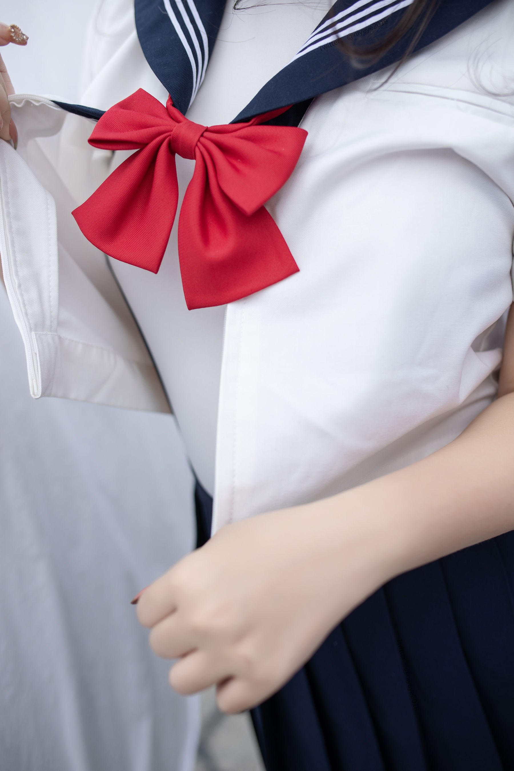 [福利COS] 萌系小姐姐-白烨- - 魅惑狼姐姐 室外