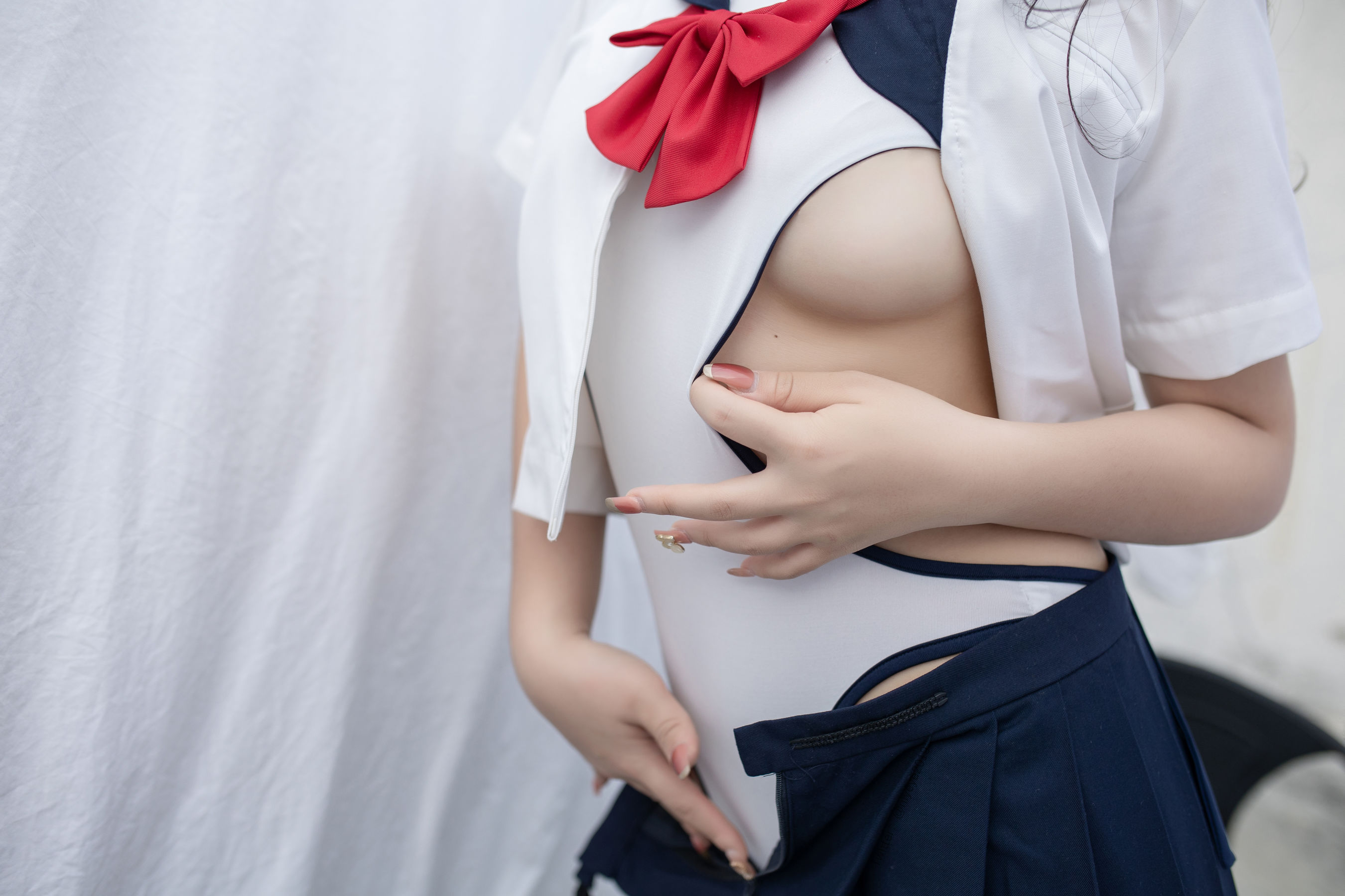 [福利COS] 萌系小姐姐-白烨- - 魅惑狼姐姐 室外