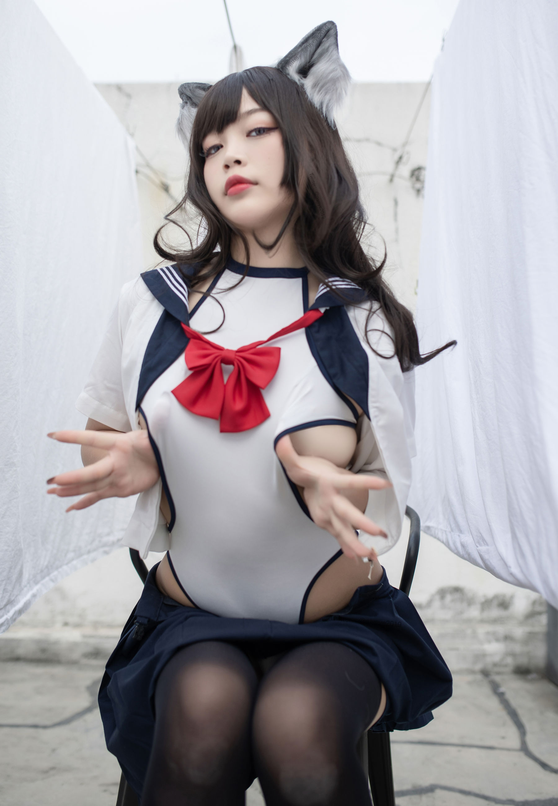 [福利COS] 萌系小姐姐-白烨- - 魅惑狼姐姐 室外