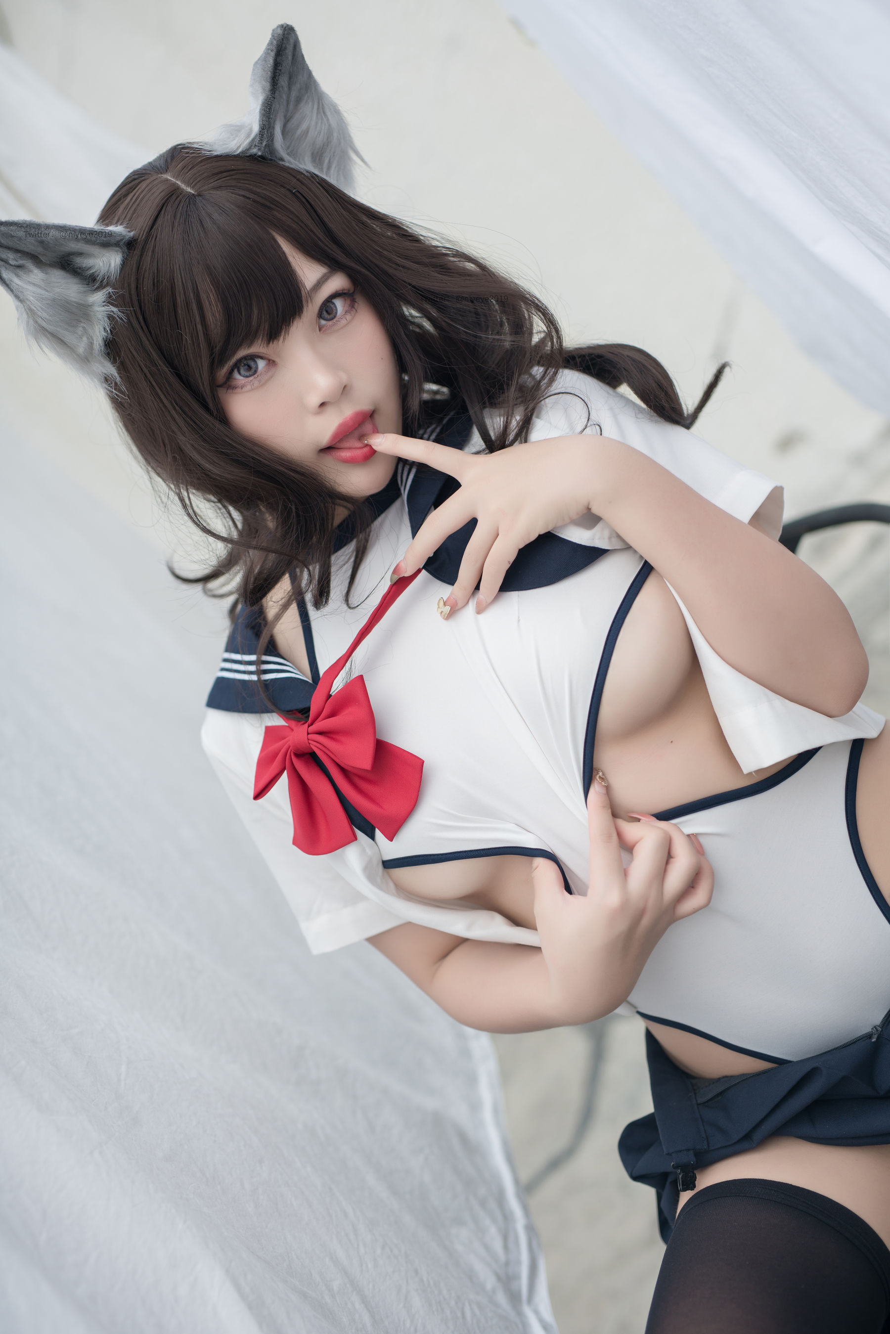 [福利COS] 萌系小姐姐-白烨- - 魅惑狼姐姐 室外