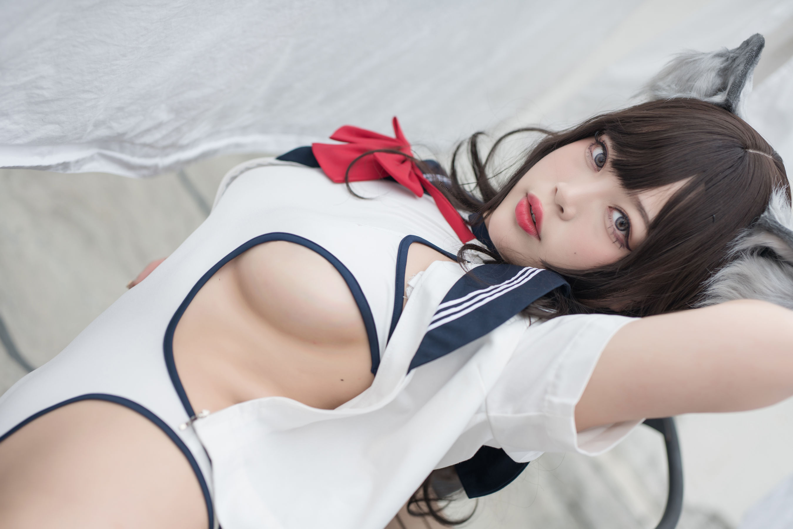 [福利COS] 萌系小姐姐-白烨- - 魅惑狼姐姐 室外