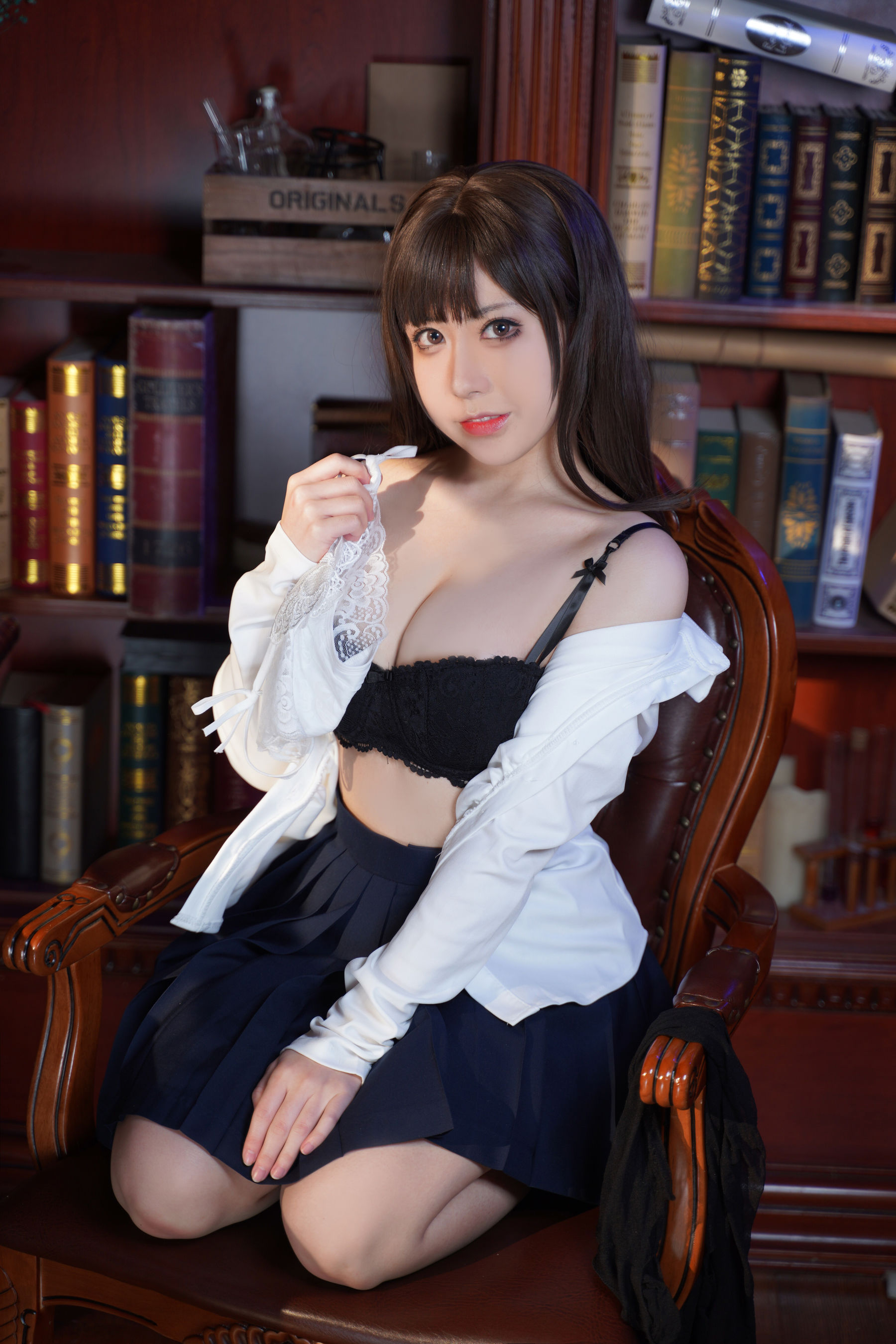 [福利COS] 虎森森 - 书房姐姐