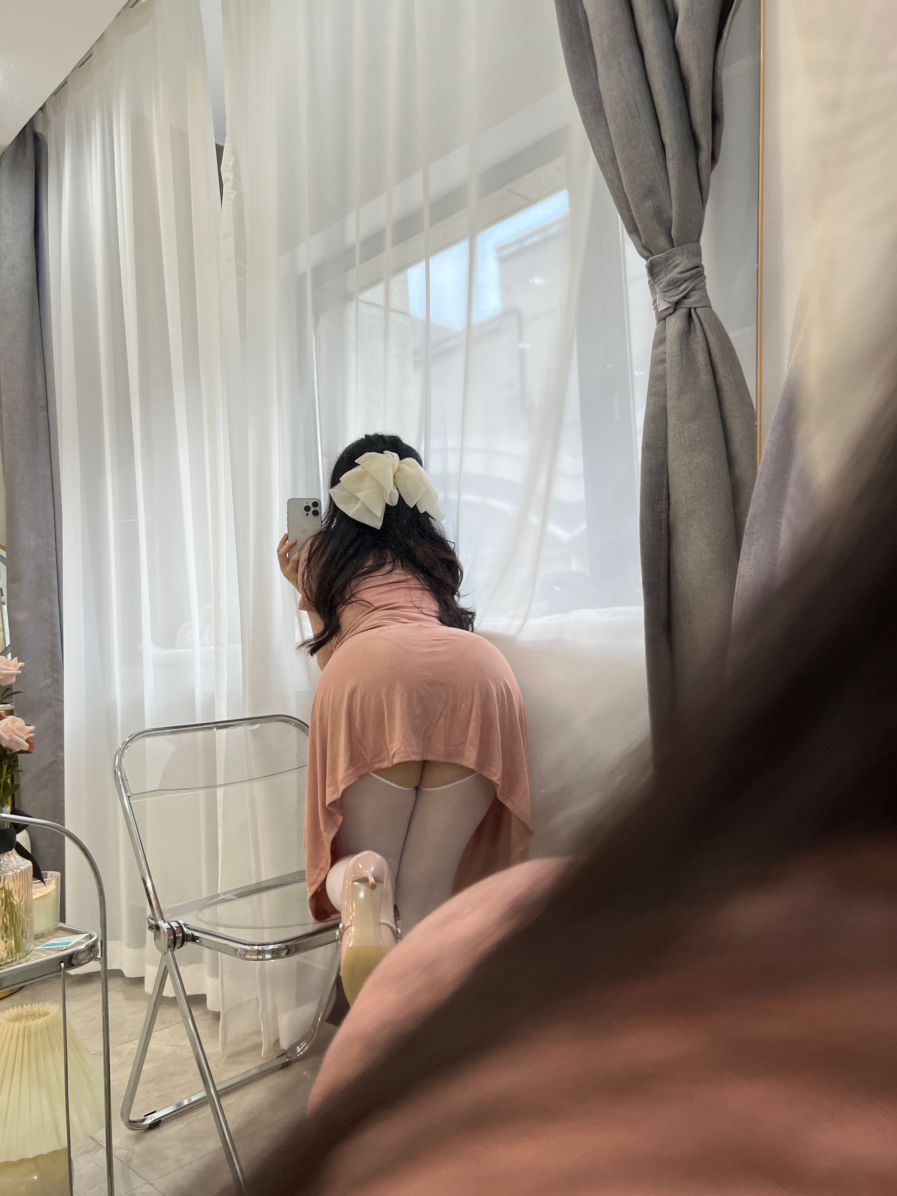 [福利COS] 蜜桃少女是依酱呀 - 人妻