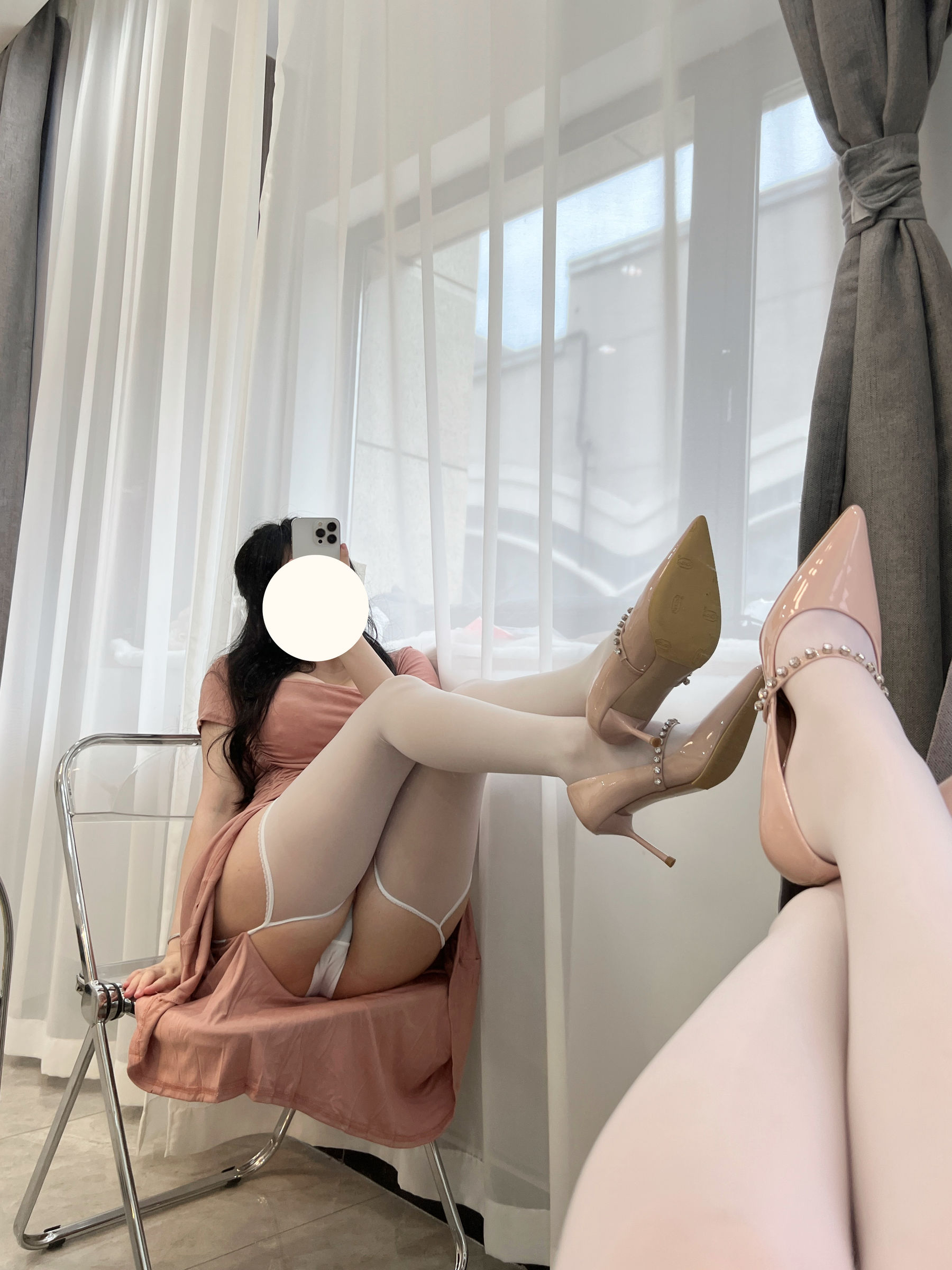 [福利COS] 蜜桃少女是依酱呀 - 人妻
