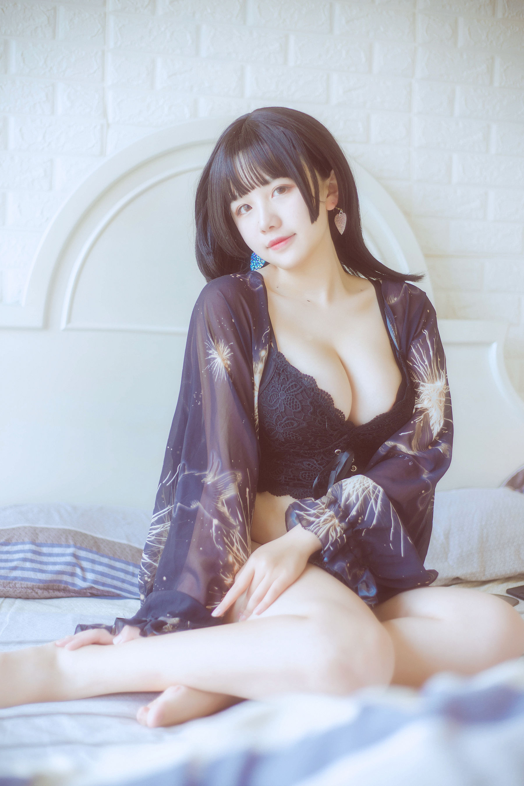 [福利COS] 阿半今天很开心 - 黑色吊带