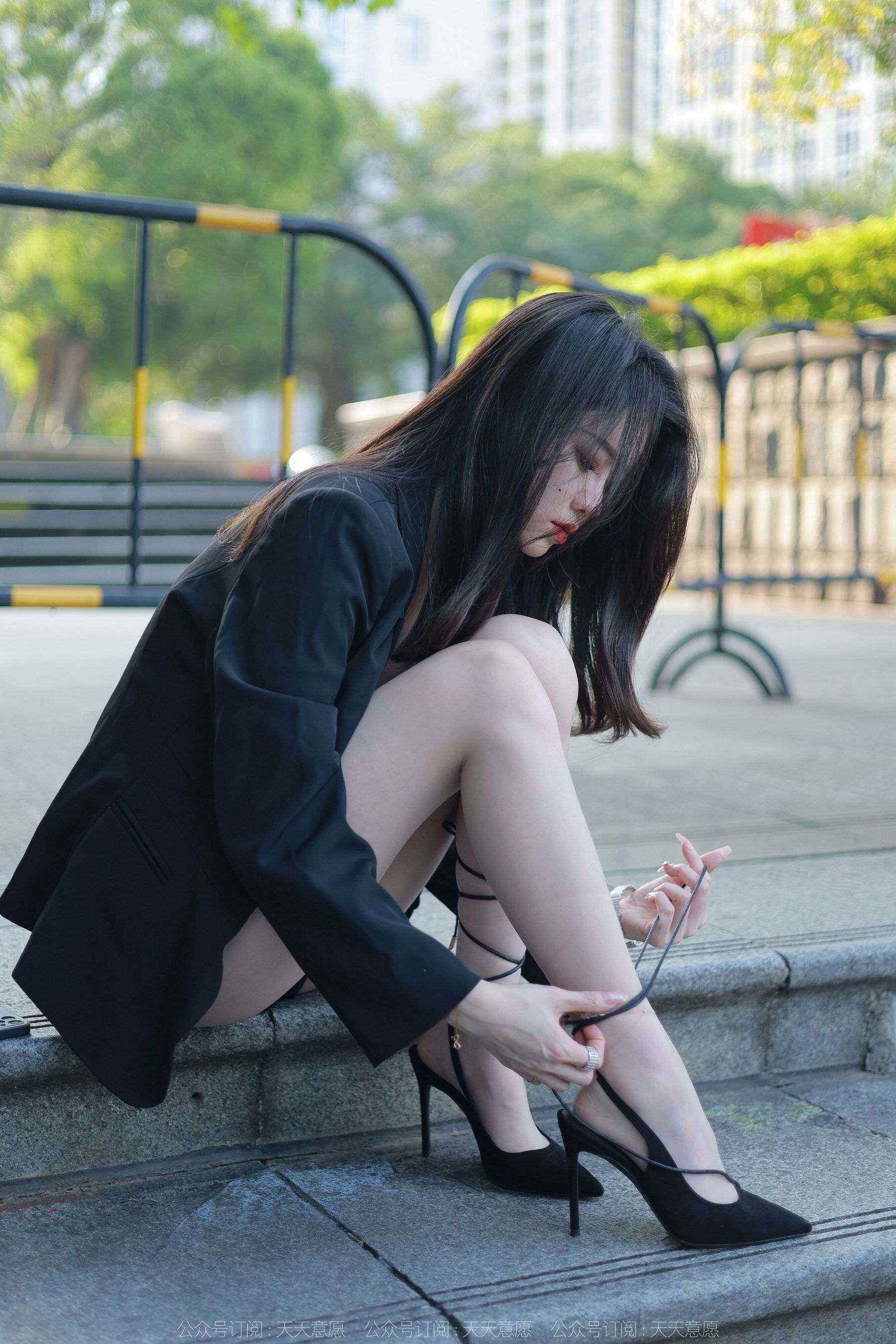 [异思趣向IESS] 模特：佳爷 《四月特辑》