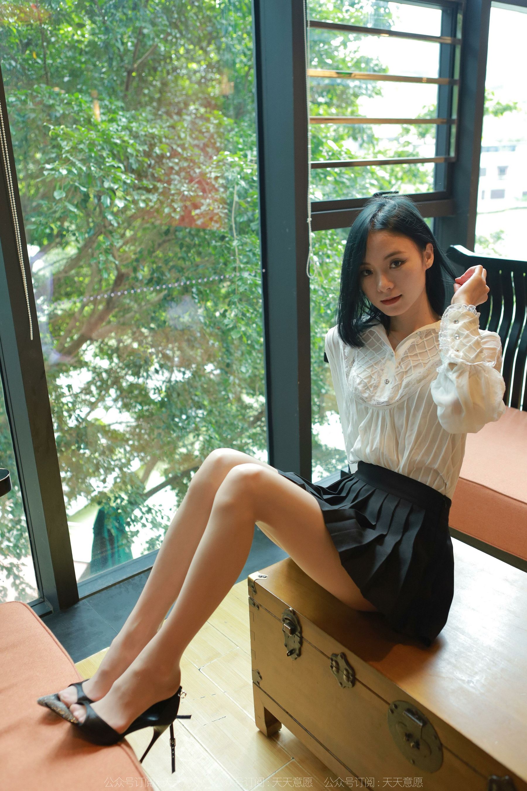 [异思趣向IESS] 模特：小六 《超短百褶裙》