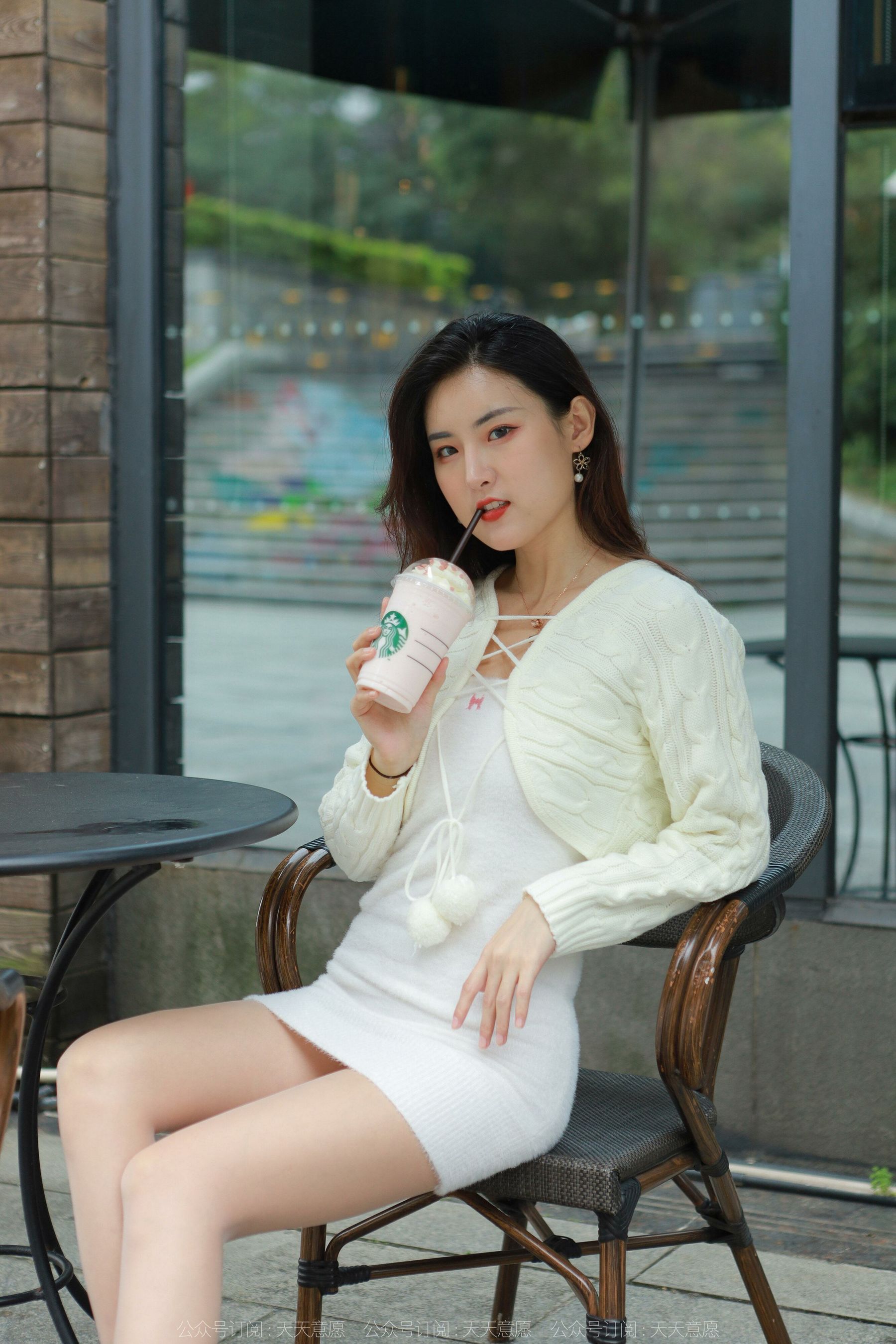 [异思趣向IESS] 模特：小宝 《白色包臀裙》