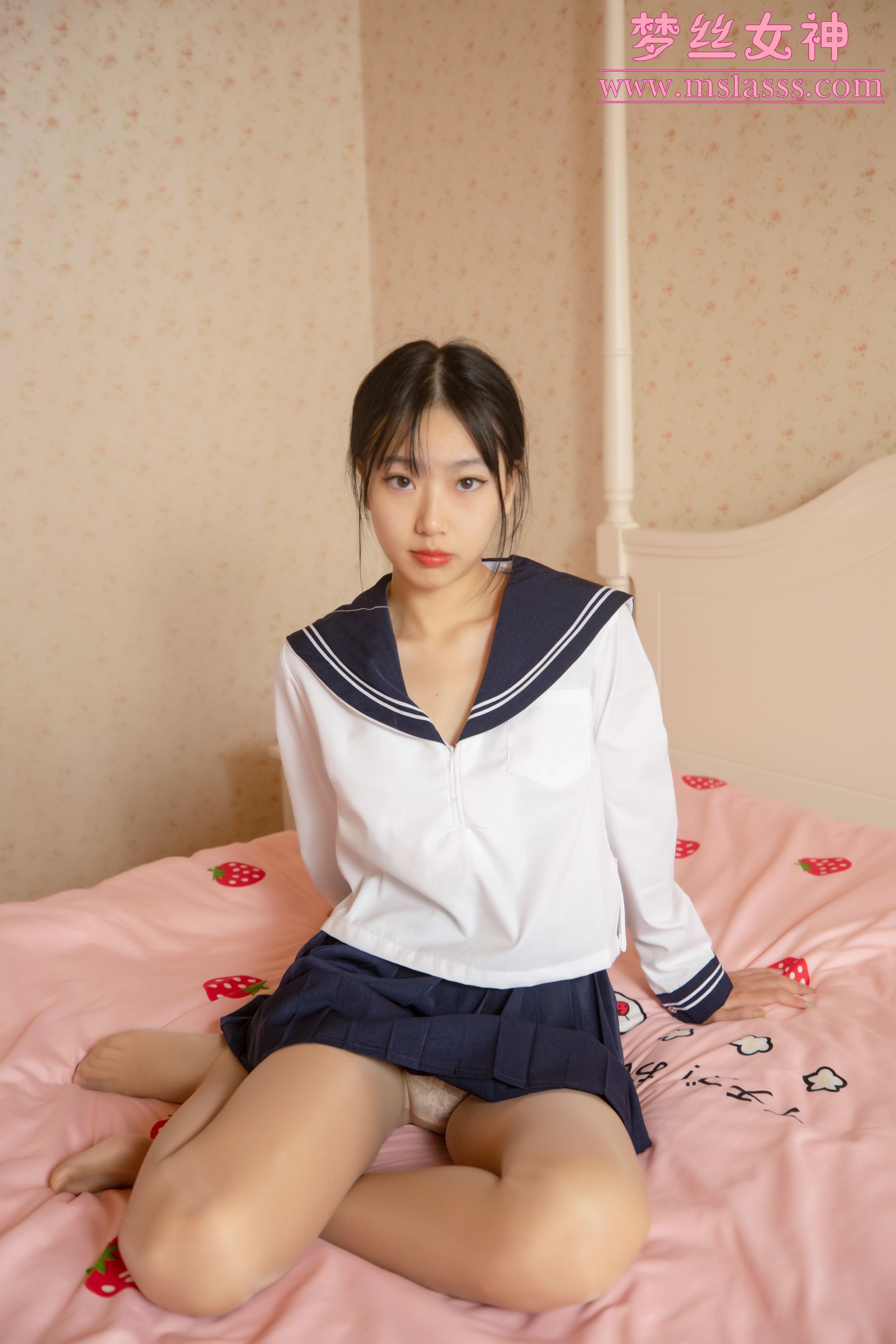 [梦丝女神MSLASS] 凌凌 靴下黑丝BY肉丝