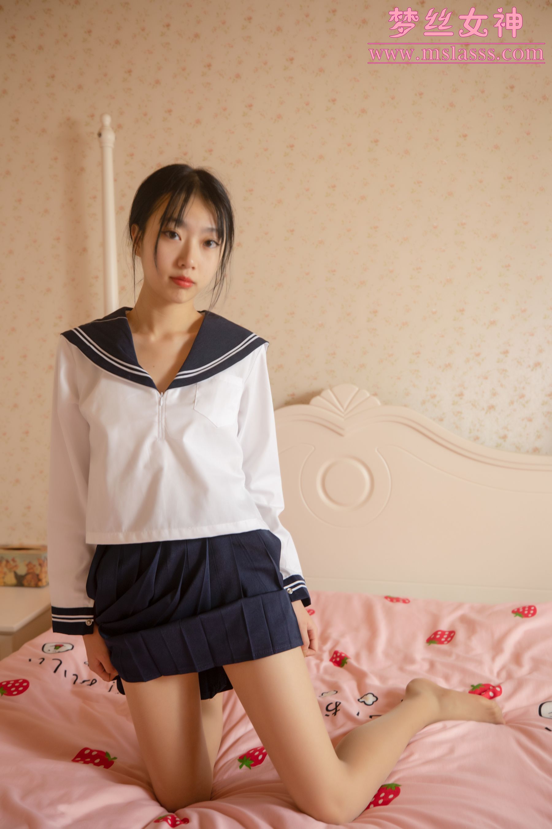 [梦丝女神MSLASS] 凌凌 靴下黑丝BY肉丝