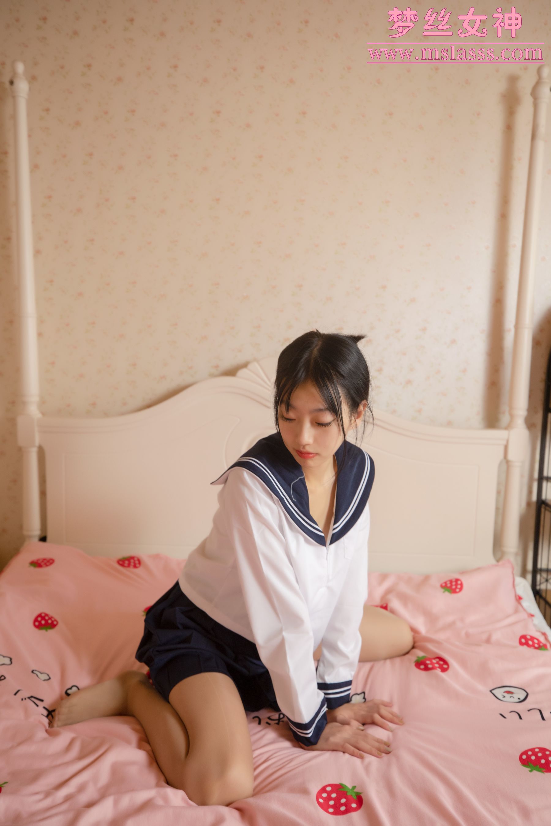 [梦丝女神MSLASS] 凌凌 靴下黑丝BY肉丝
