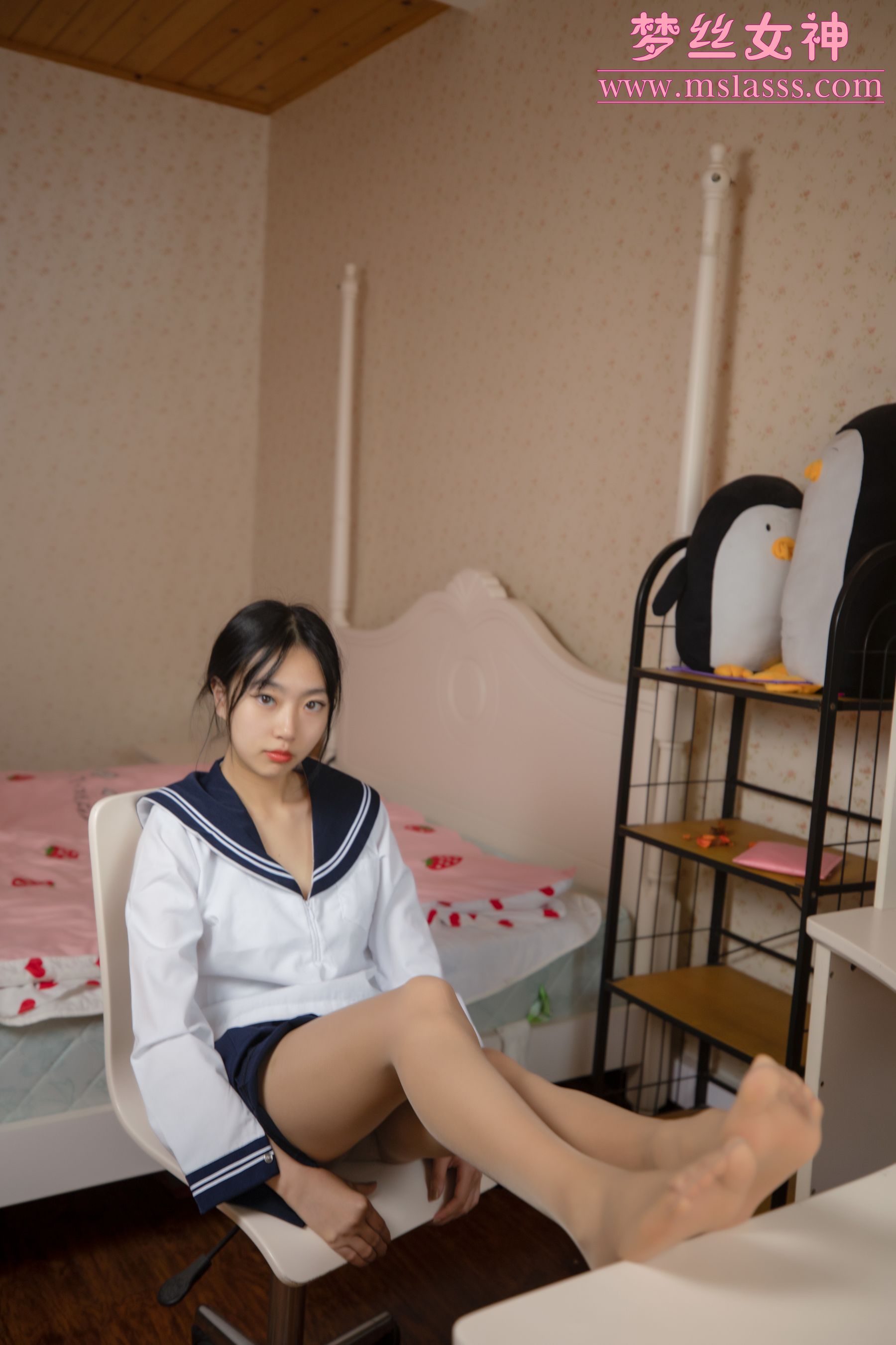 [梦丝女神MSLASS] 凌凌 靴下黑丝BY肉丝