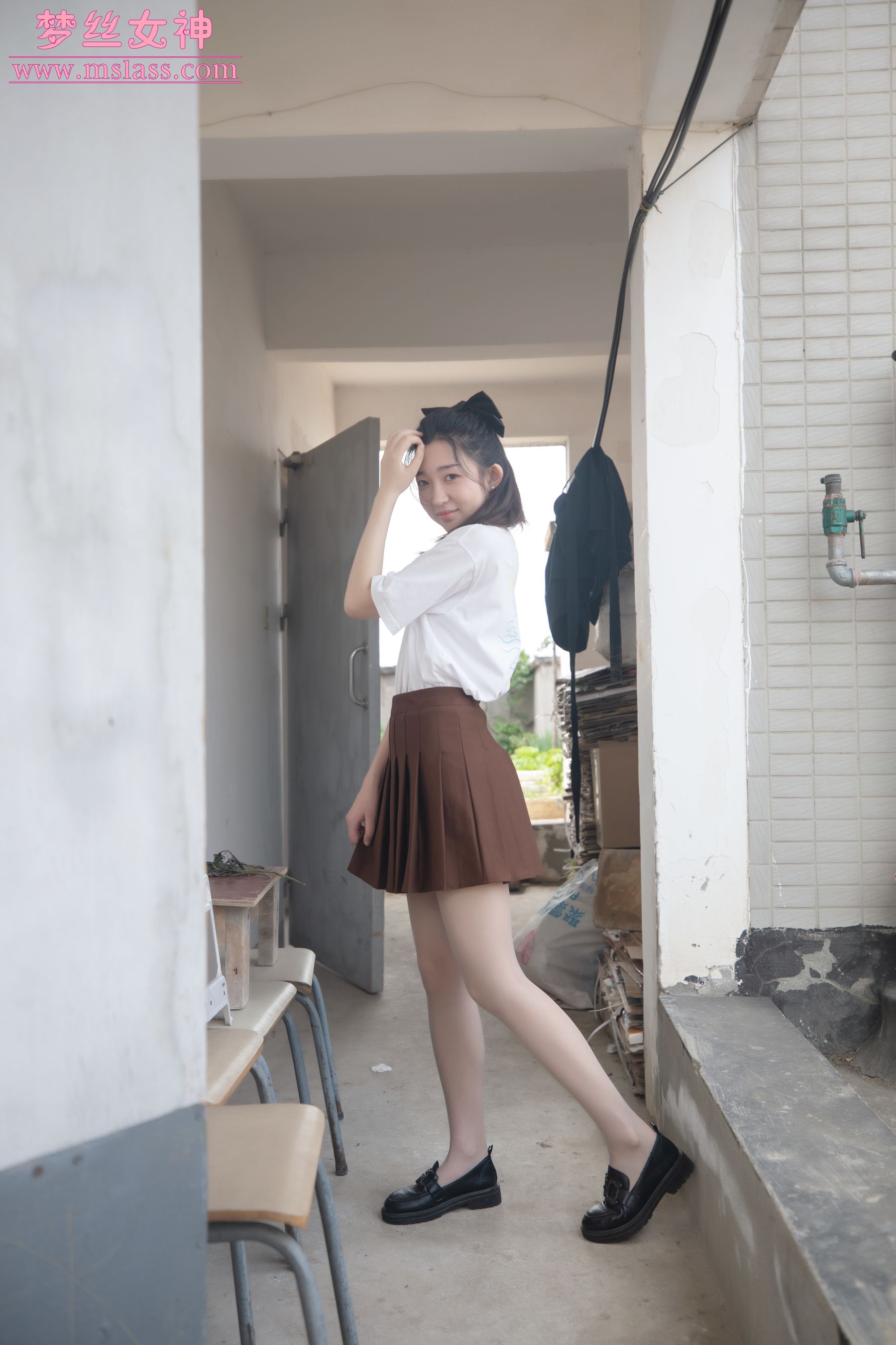[梦丝女神MSLASS] 张小雪 丝袜JK小格调
