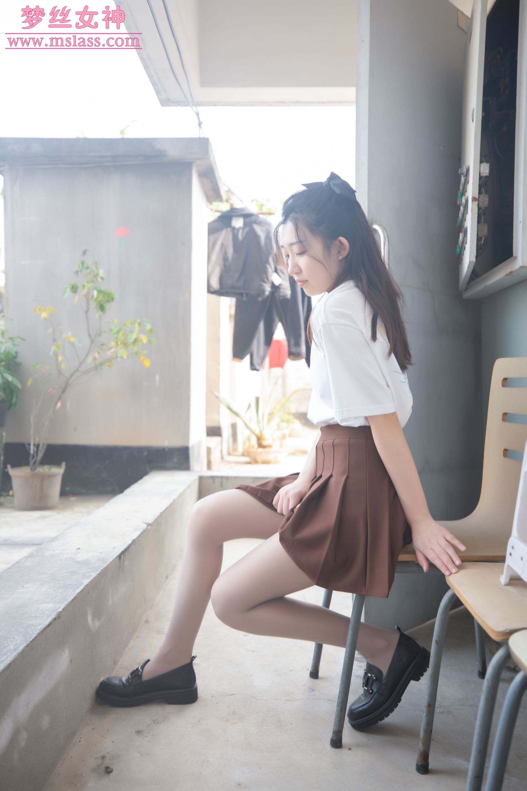 [梦丝女神MSLASS] 张小雪 丝袜JK小格调