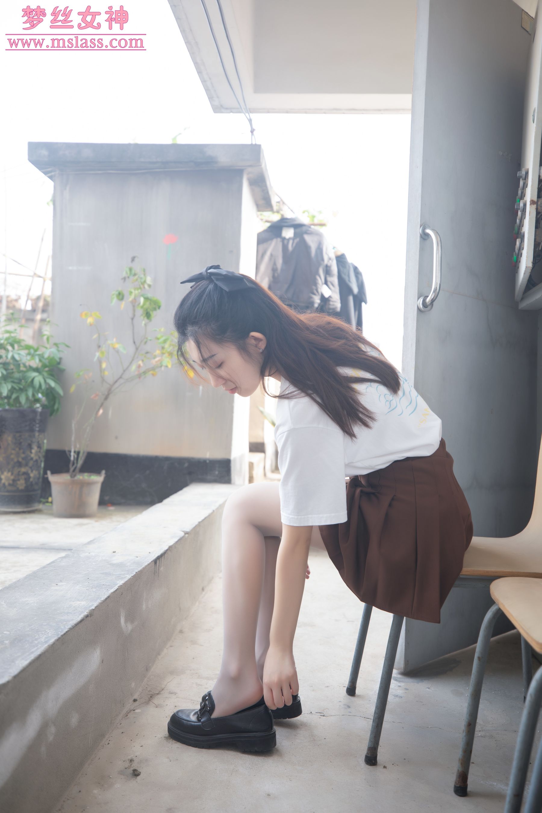 [梦丝女神MSLASS] 张小雪 丝袜JK小格调