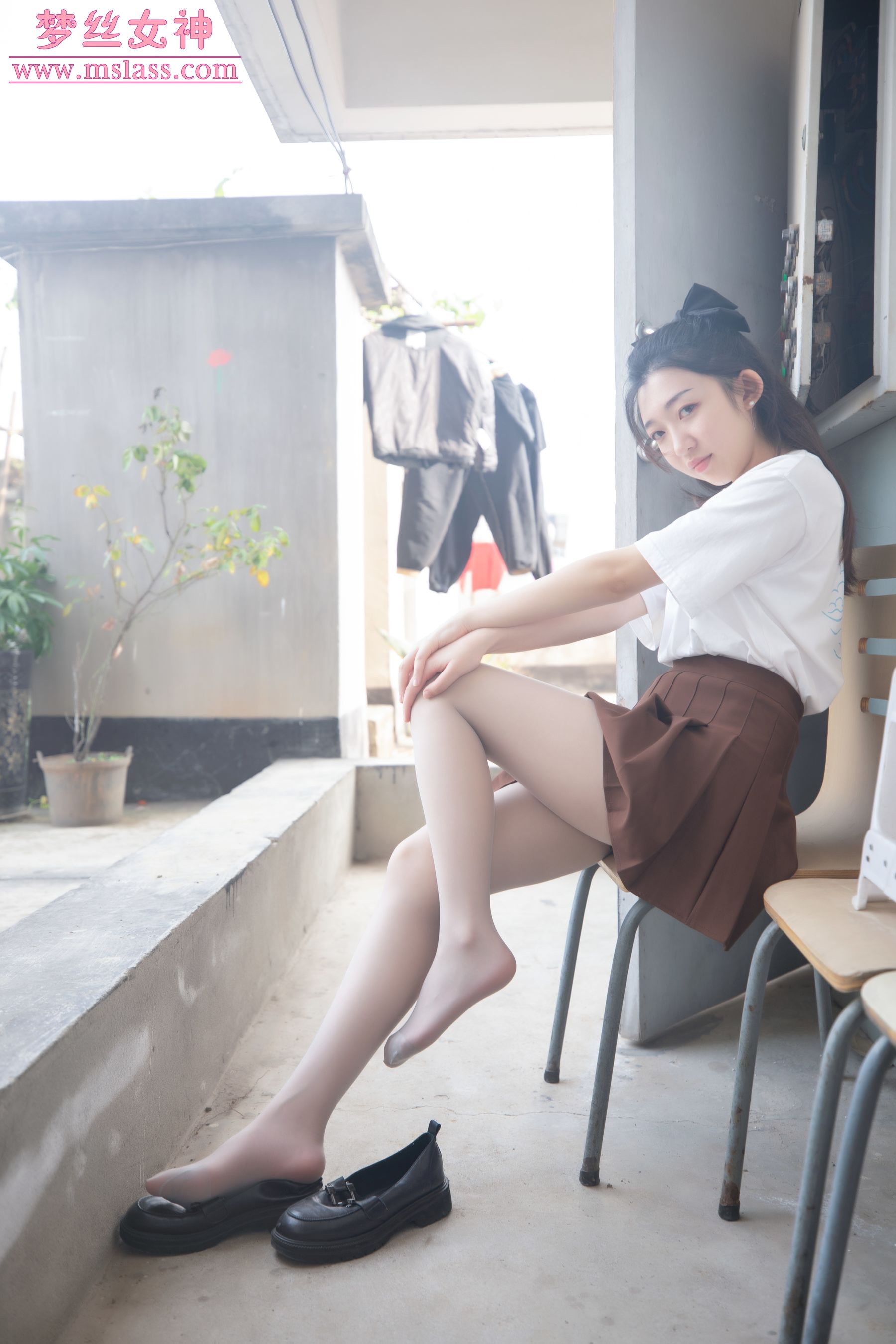 [梦丝女神MSLASS] 张小雪 丝袜JK小格调