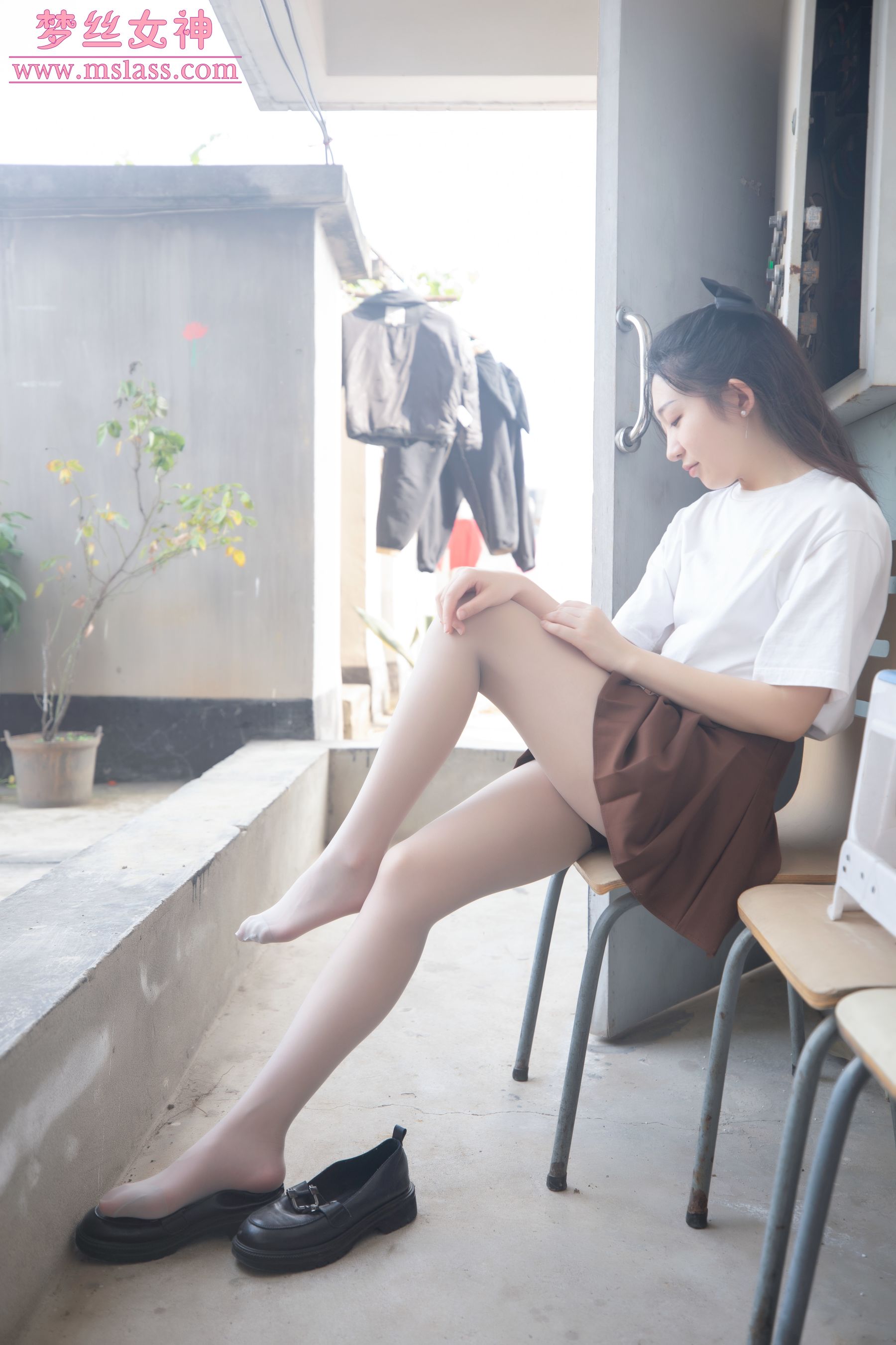 [梦丝女神MSLASS] 张小雪 丝袜JK小格调