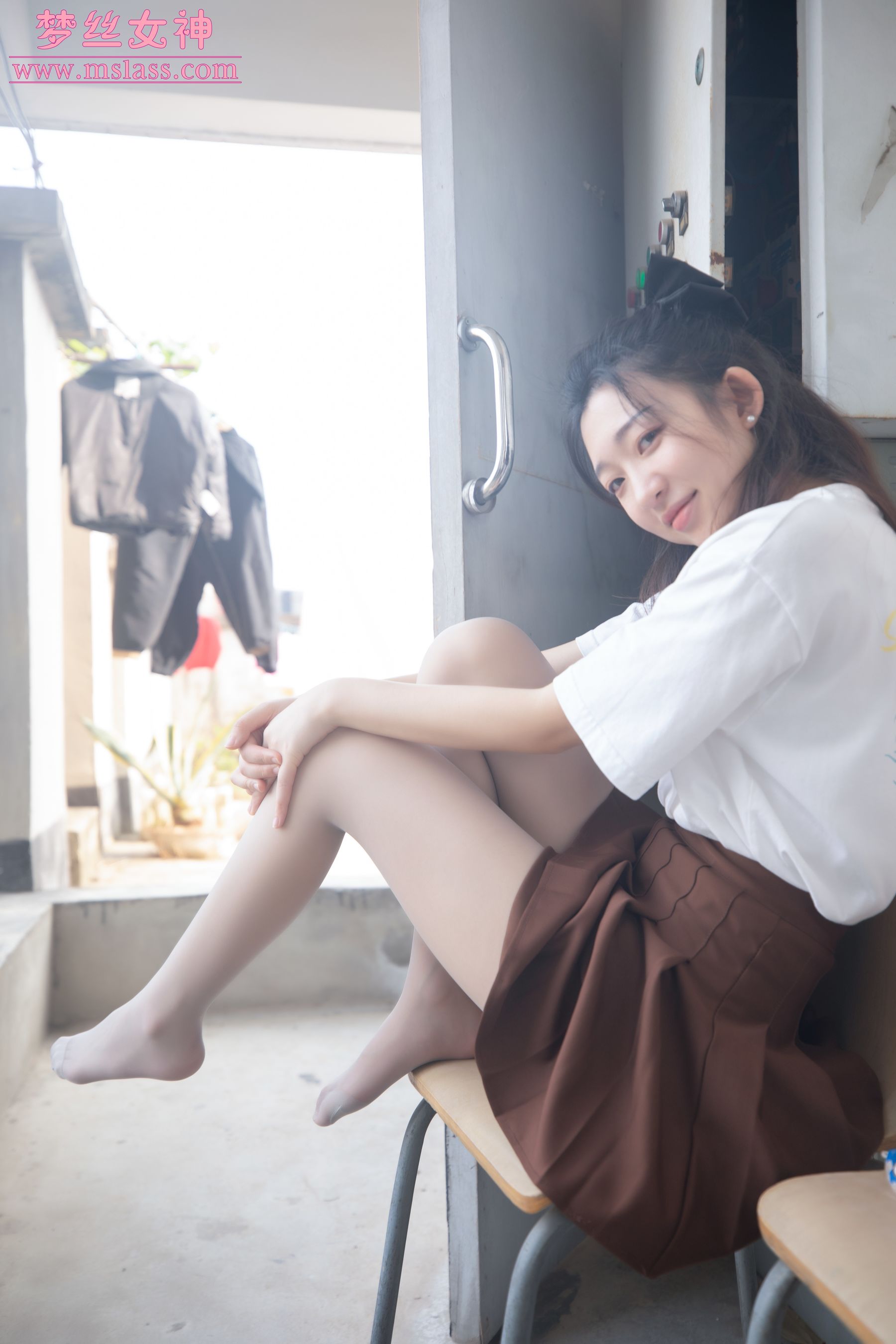 [梦丝女神MSLASS] 张小雪 丝袜JK小格调