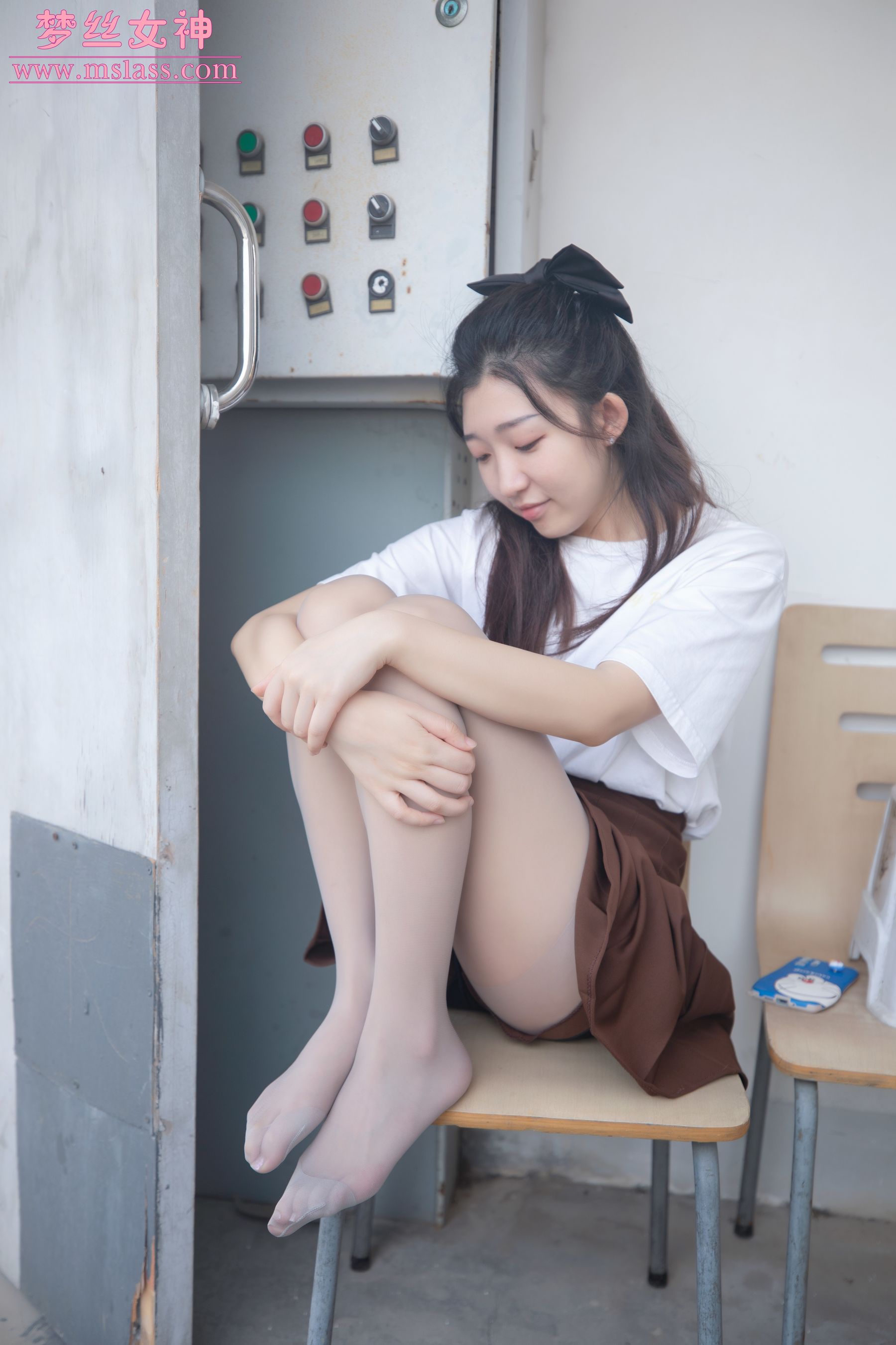[梦丝女神MSLASS] 张小雪 丝袜JK小格调