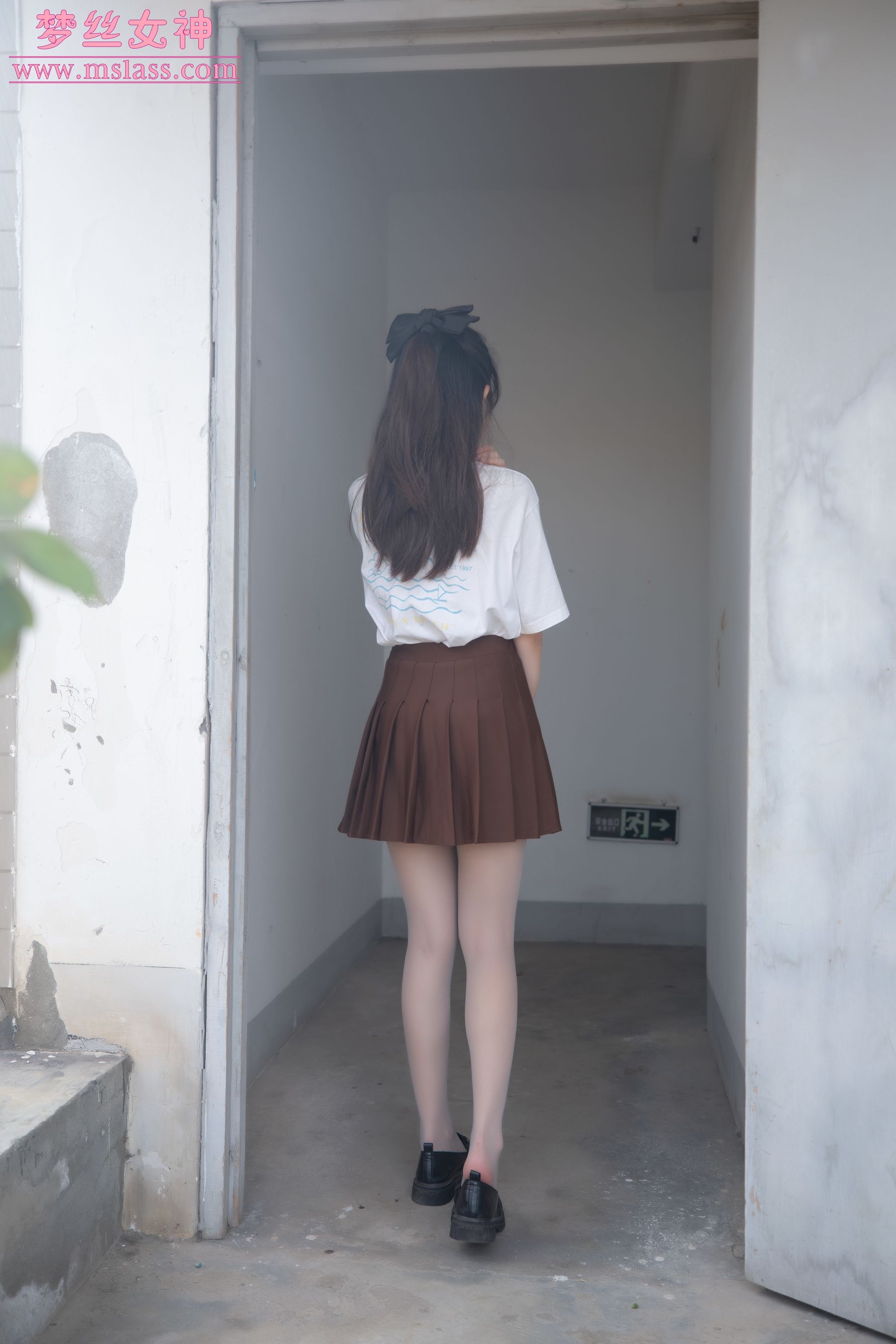 [梦丝女神MSLASS] 张小雪 丝袜JK小格调