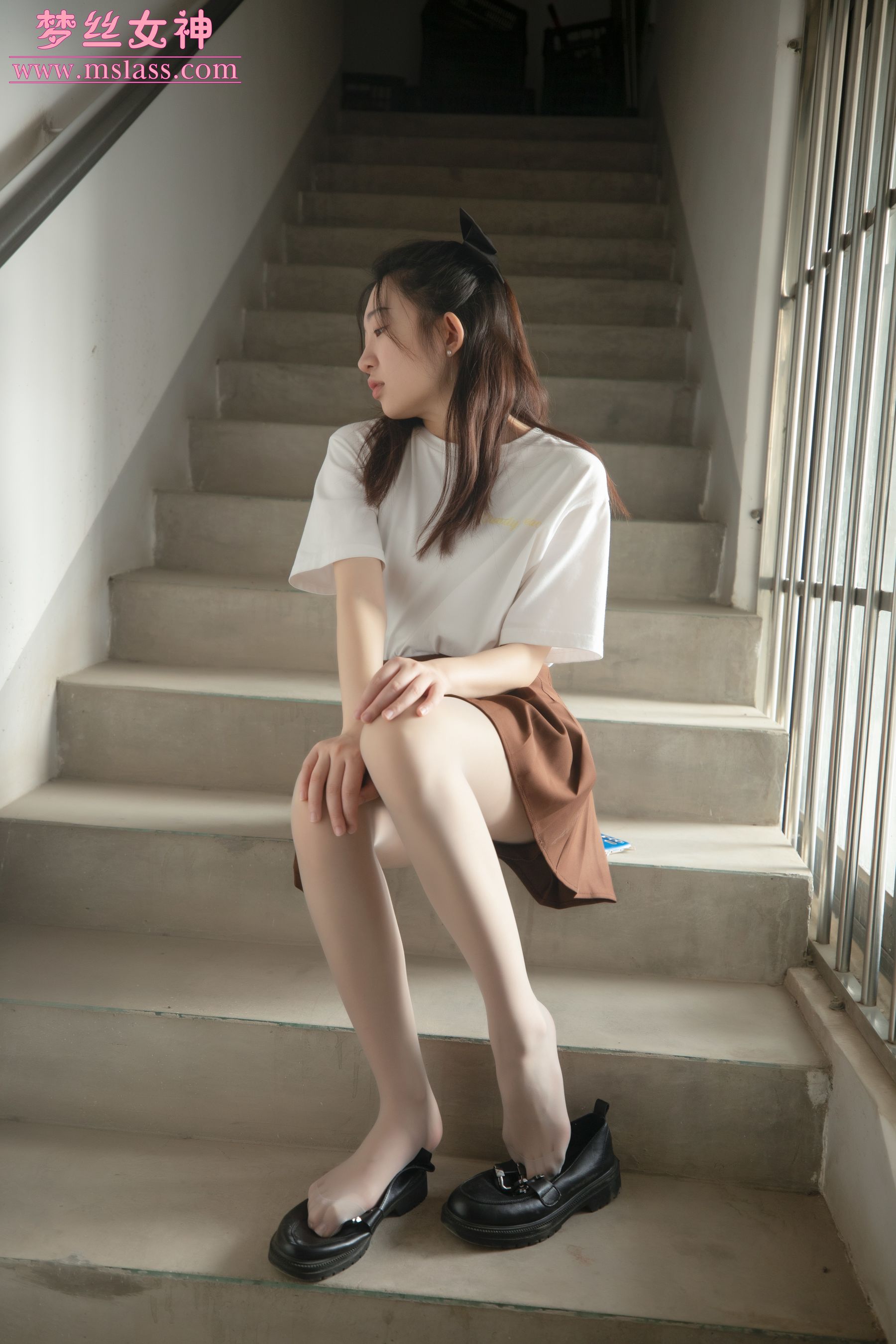 [梦丝女神MSLASS] 张小雪 丝袜JK小格调
