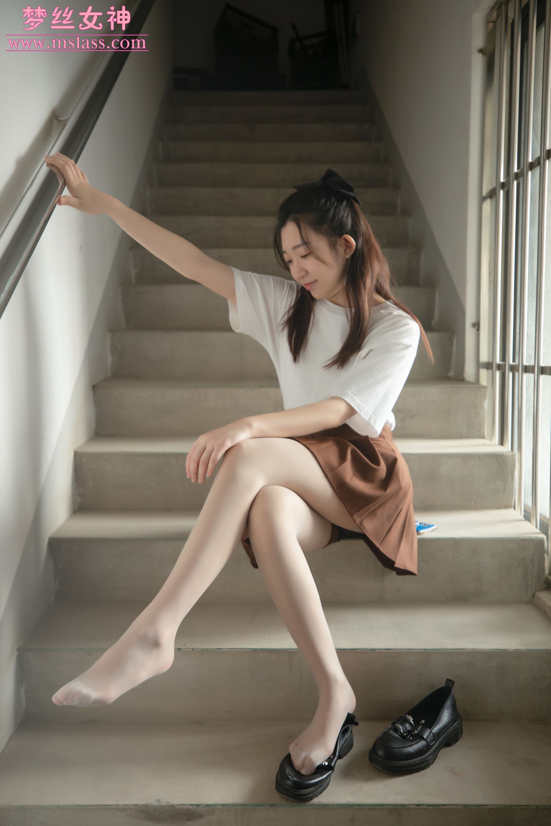 [梦丝女神MSLASS] 张小雪 丝袜JK小格调
