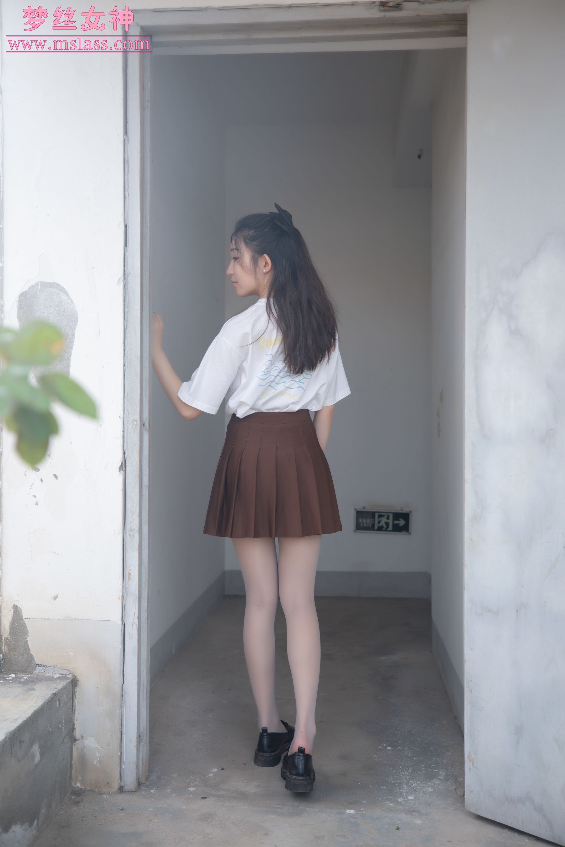 [梦丝女神MSLASS] 张小雪 丝袜JK小格调