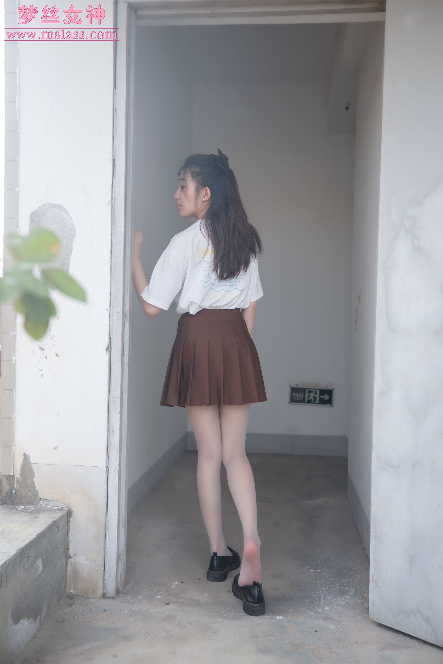 [梦丝女神MSLASS] 张小雪 丝袜JK小格调
