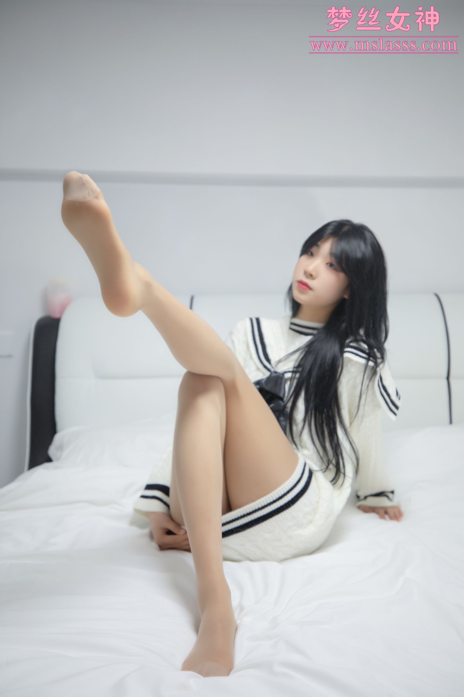 [梦丝女神MSLASS] 韩飞儿 白衣大长腿