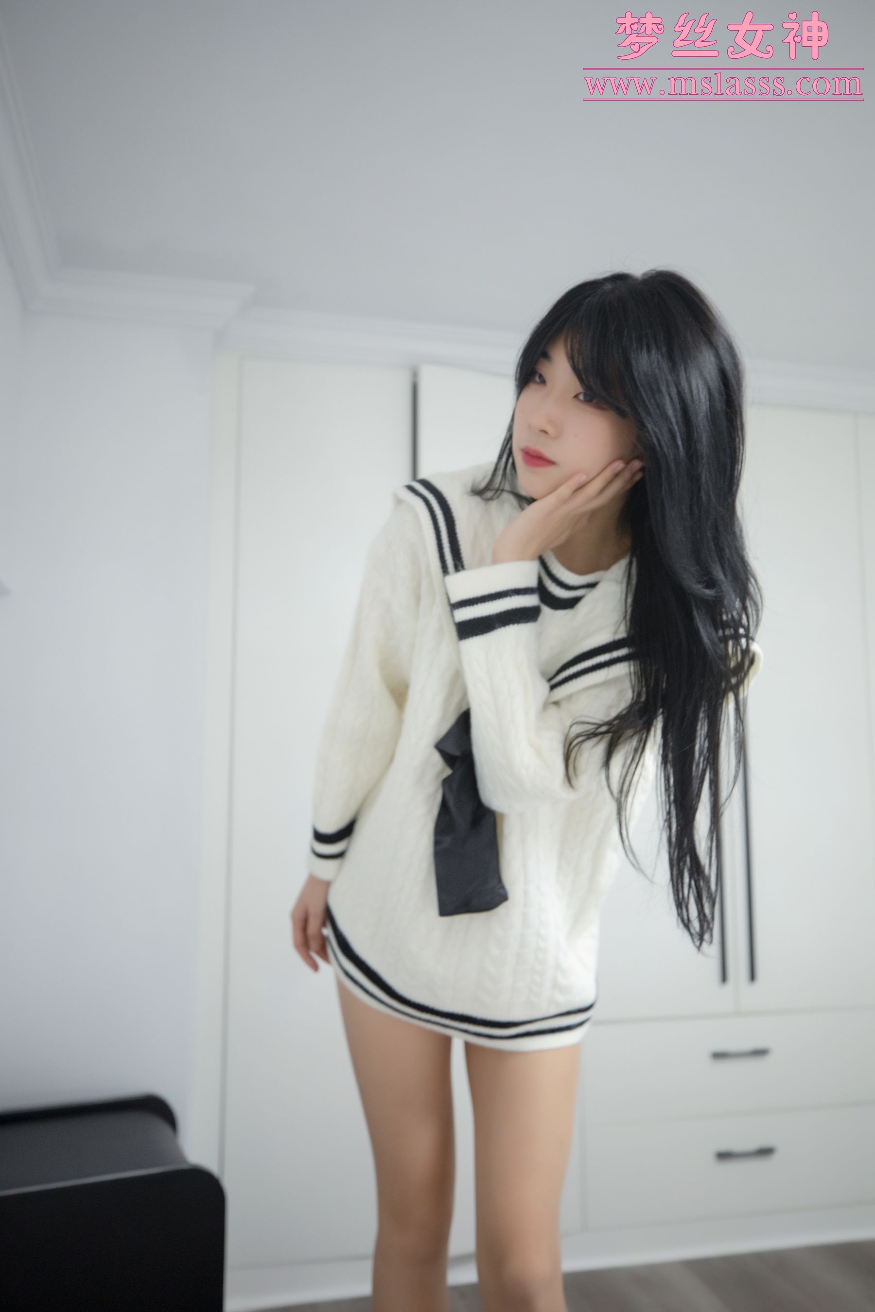[梦丝女神MSLASS] 韩飞儿 白衣大长腿