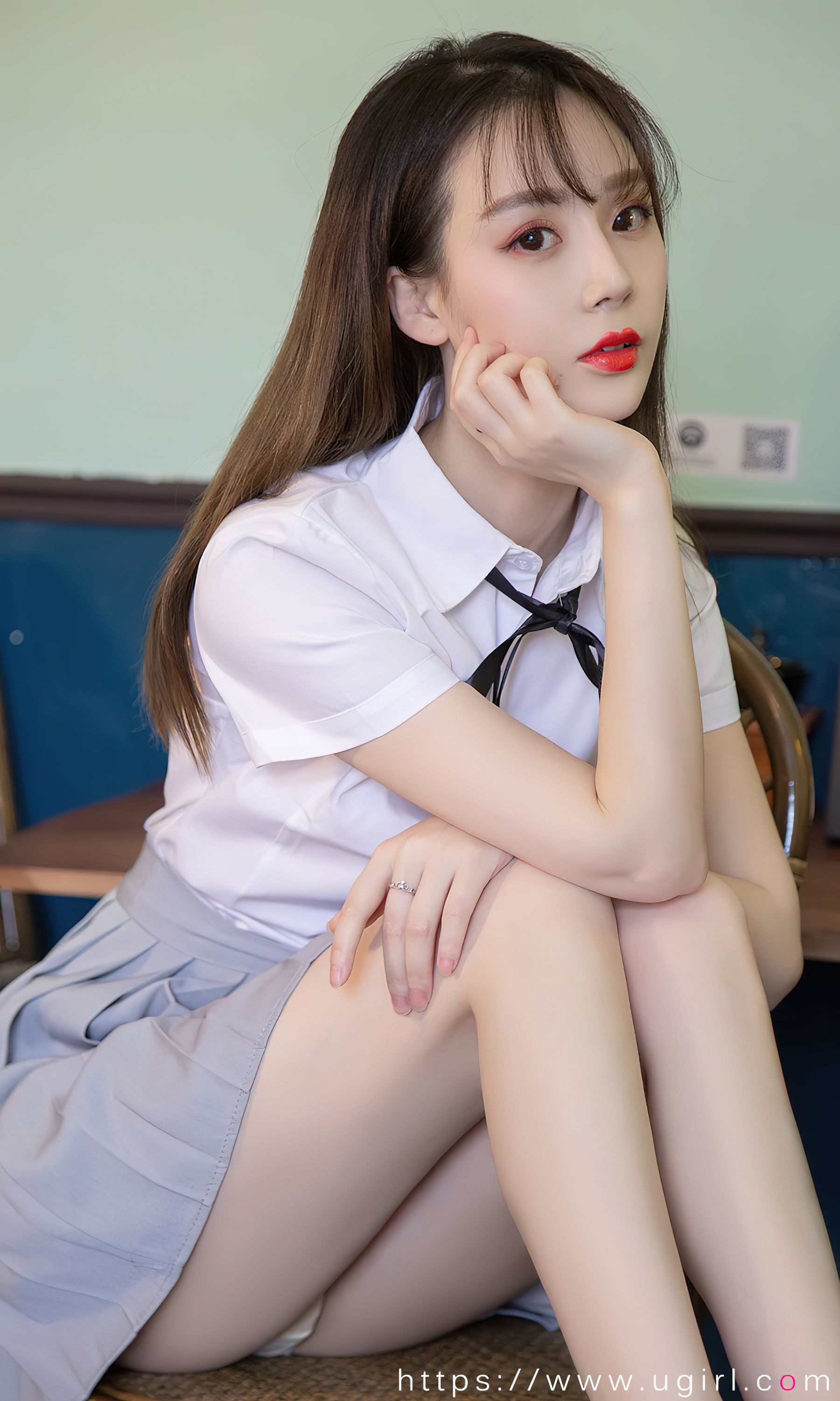 [爱尤物Ugirls] No.2381 徐肉肉 少女甜