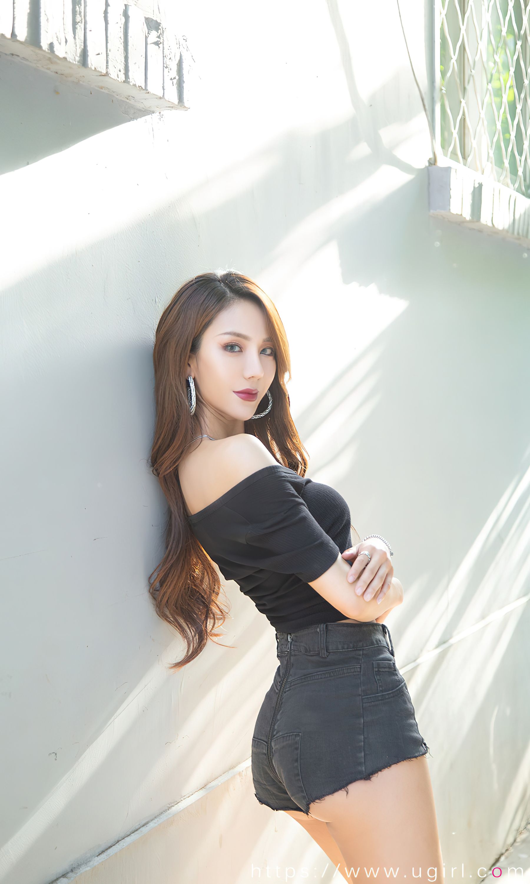 [爱尤物Ugirls] No.2393 Juicy xiaoxiao 不期而遇